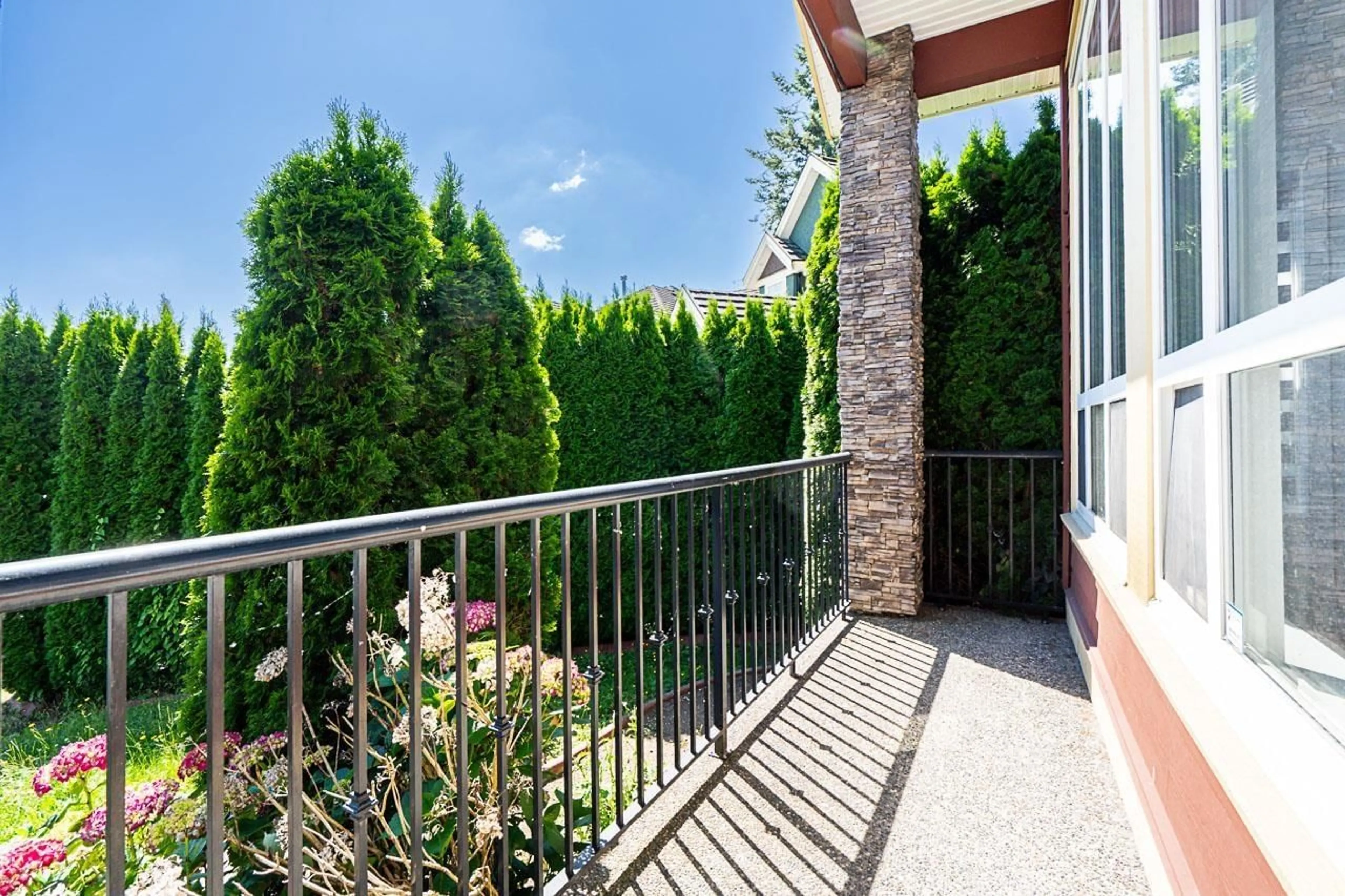 Patio, street for 16202 96A, Surrey British Columbia V4N5X1