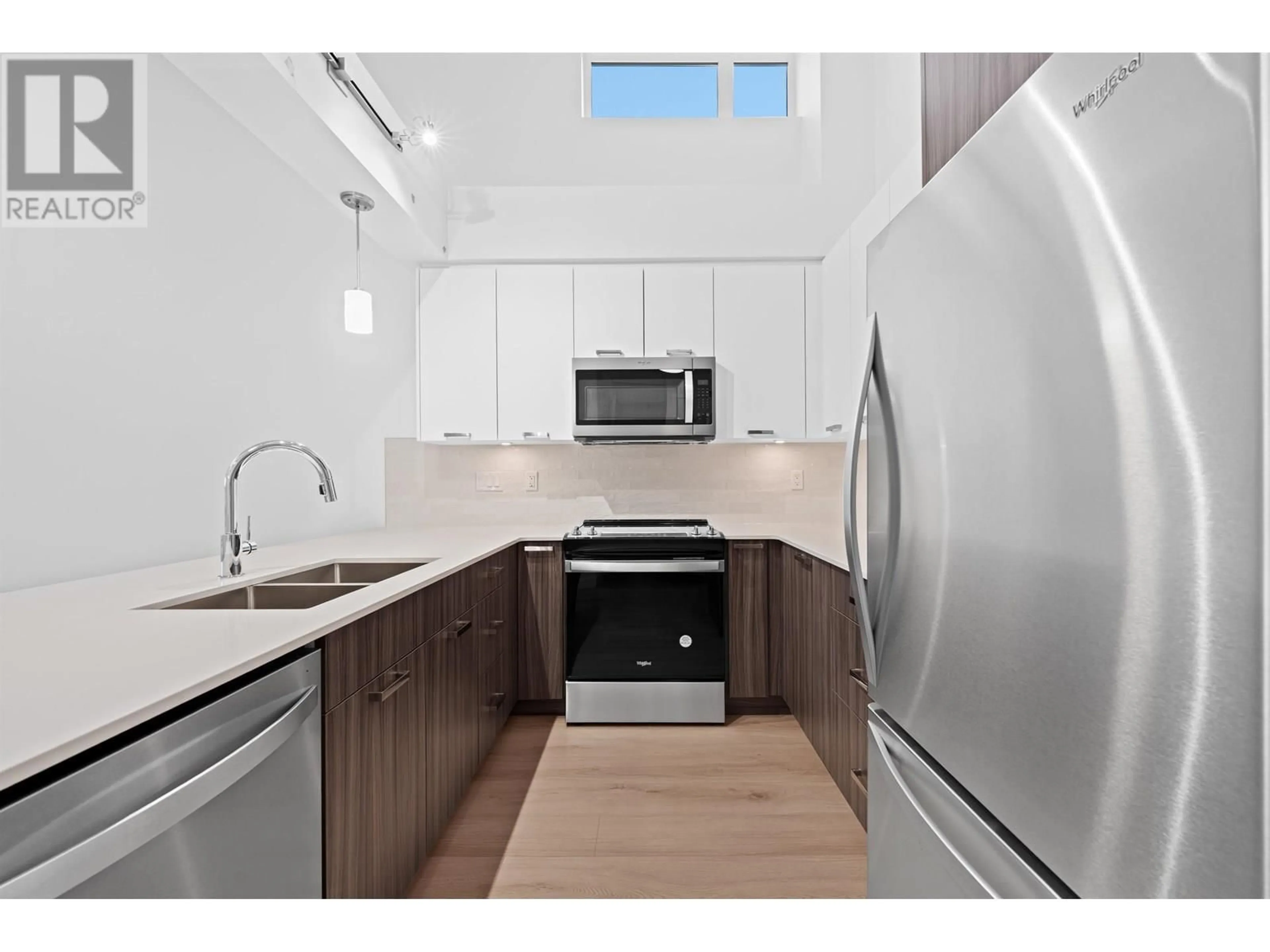 Standard kitchen, unknown for 410 - 22562 121 AVENUE, Maple Ridge British Columbia V2X3Y8