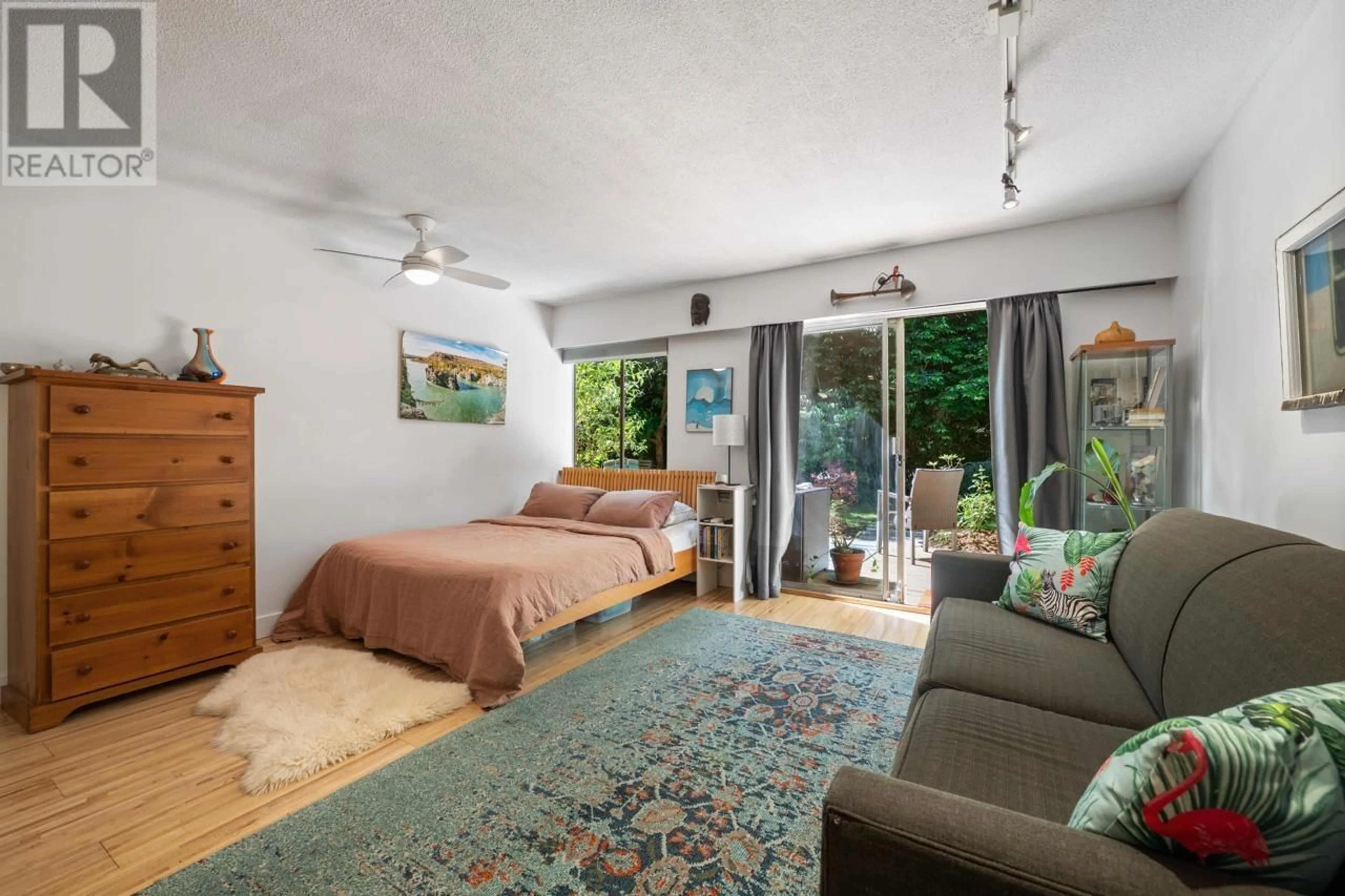 Unknown for 109 - 36 14TH AVENUE, Vancouver British Columbia V5T4C9