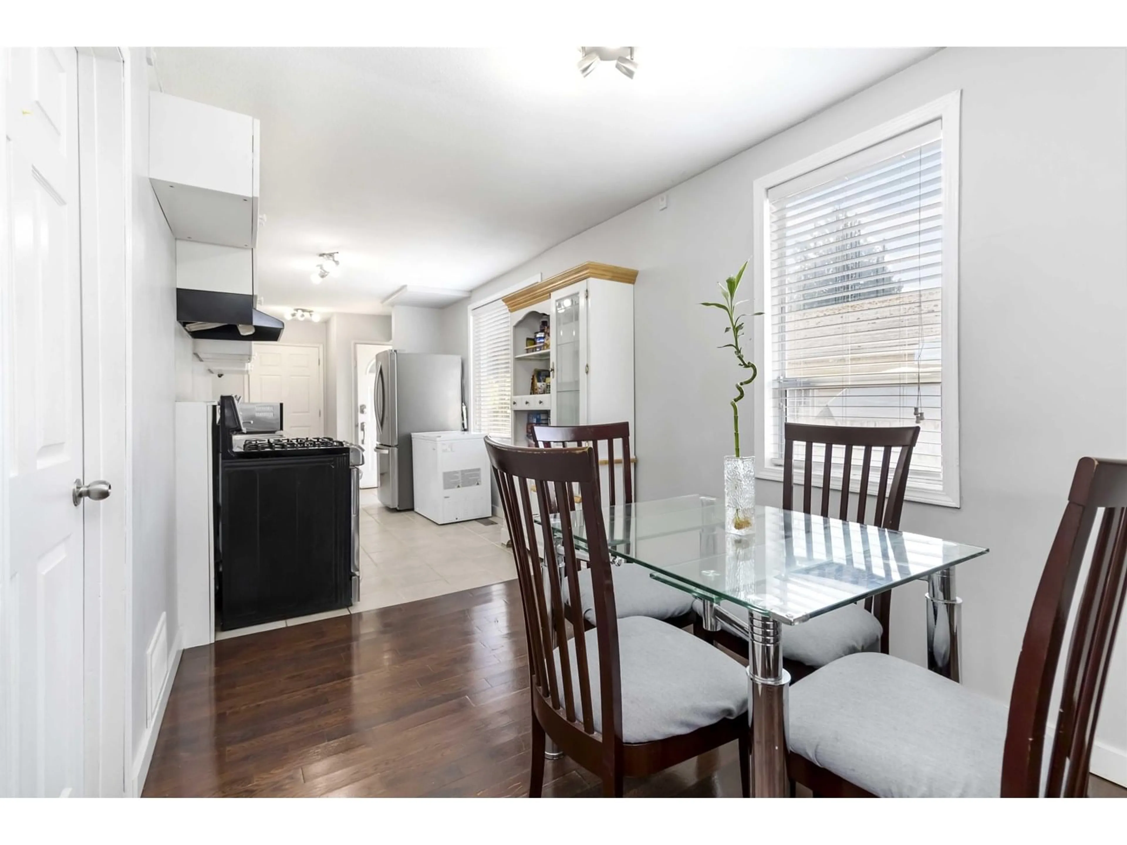 Unknown for 8872 ELM DRIVE, Chilliwack British Columbia V2P4Y7