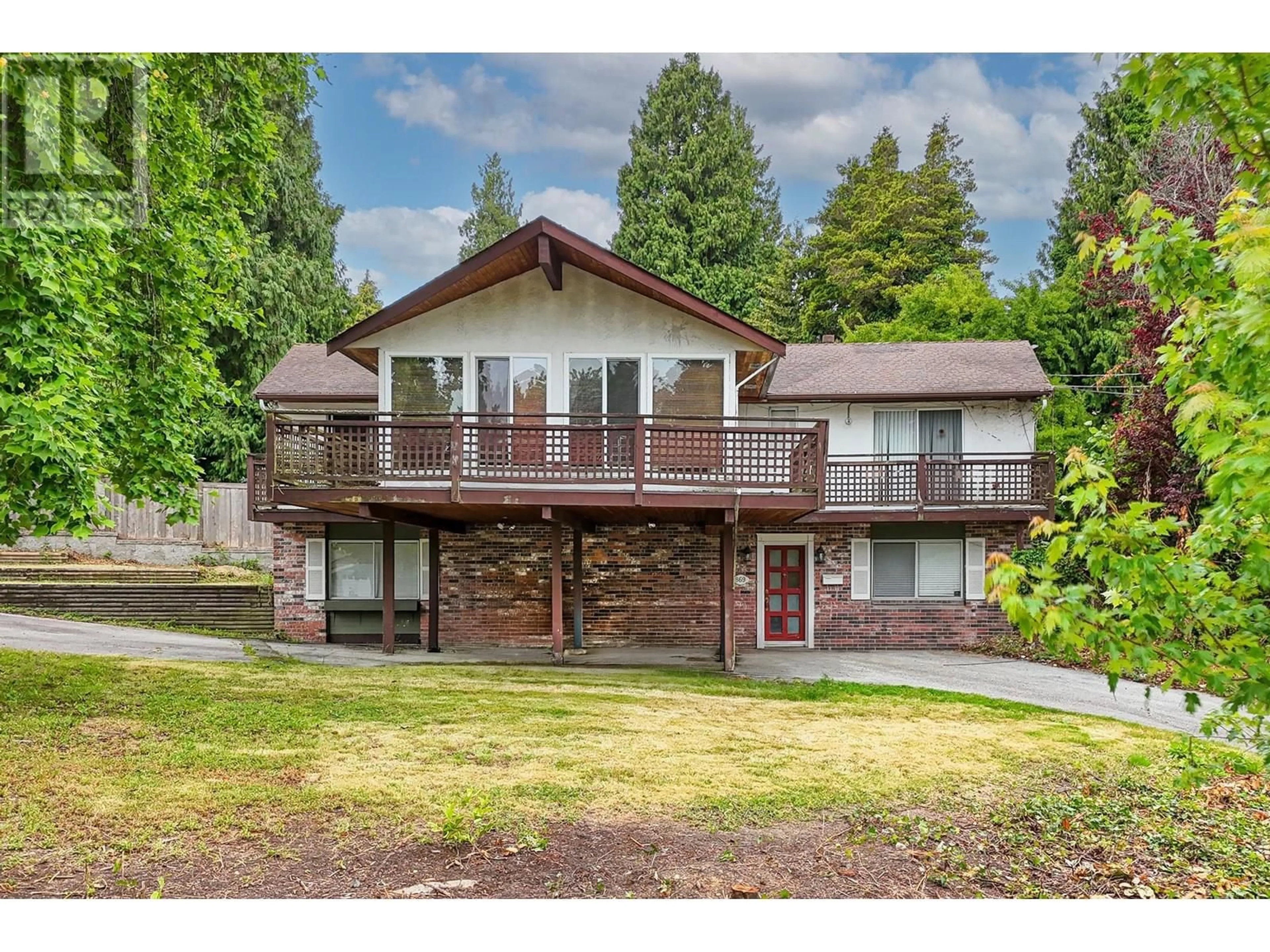 A pic from outside/outdoor area/front of a property/back of a property/a pic from drone, unknown for 869 GALE DRIVE, Delta British Columbia V4M2P6
