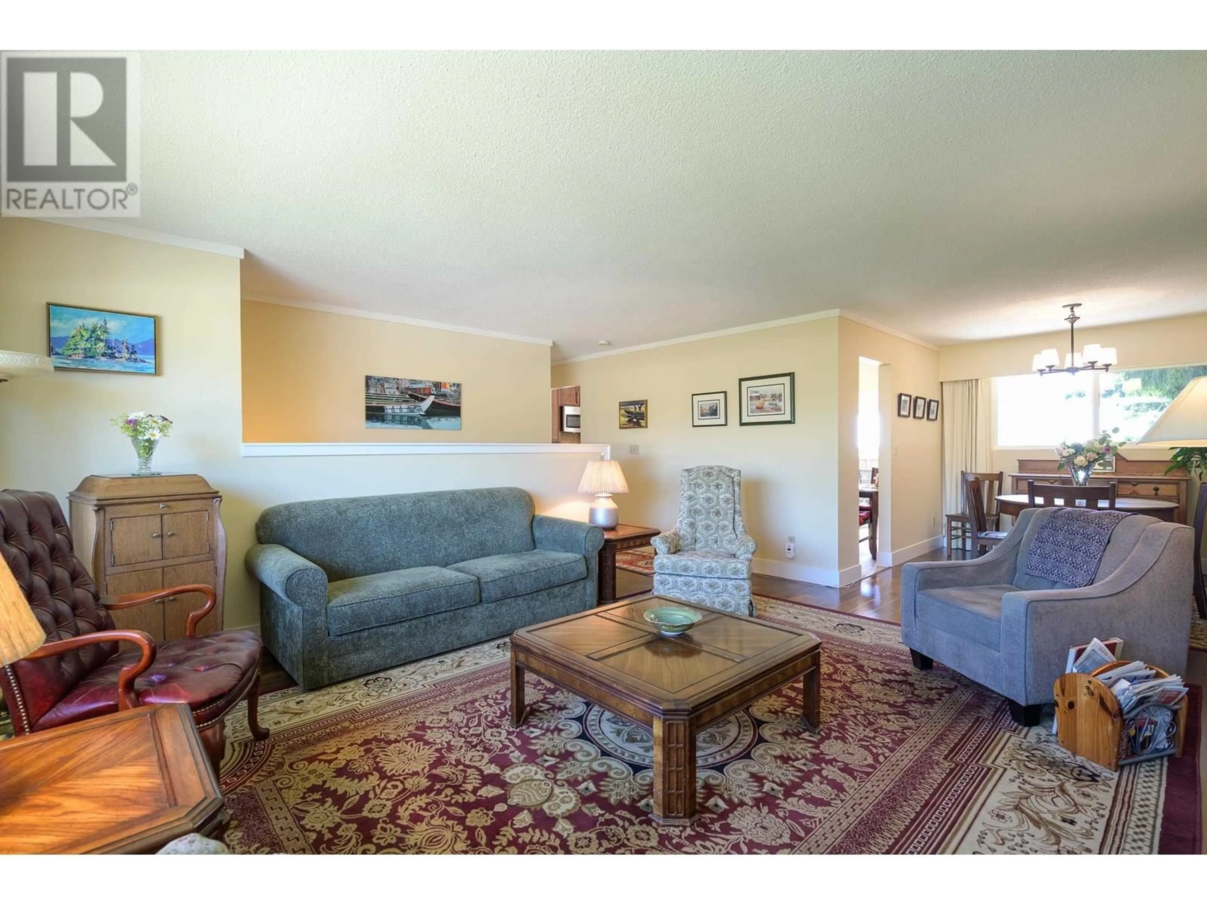 Living room with furniture, unknown for 5542 44 AVENUE, Delta British Columbia V4K1E1