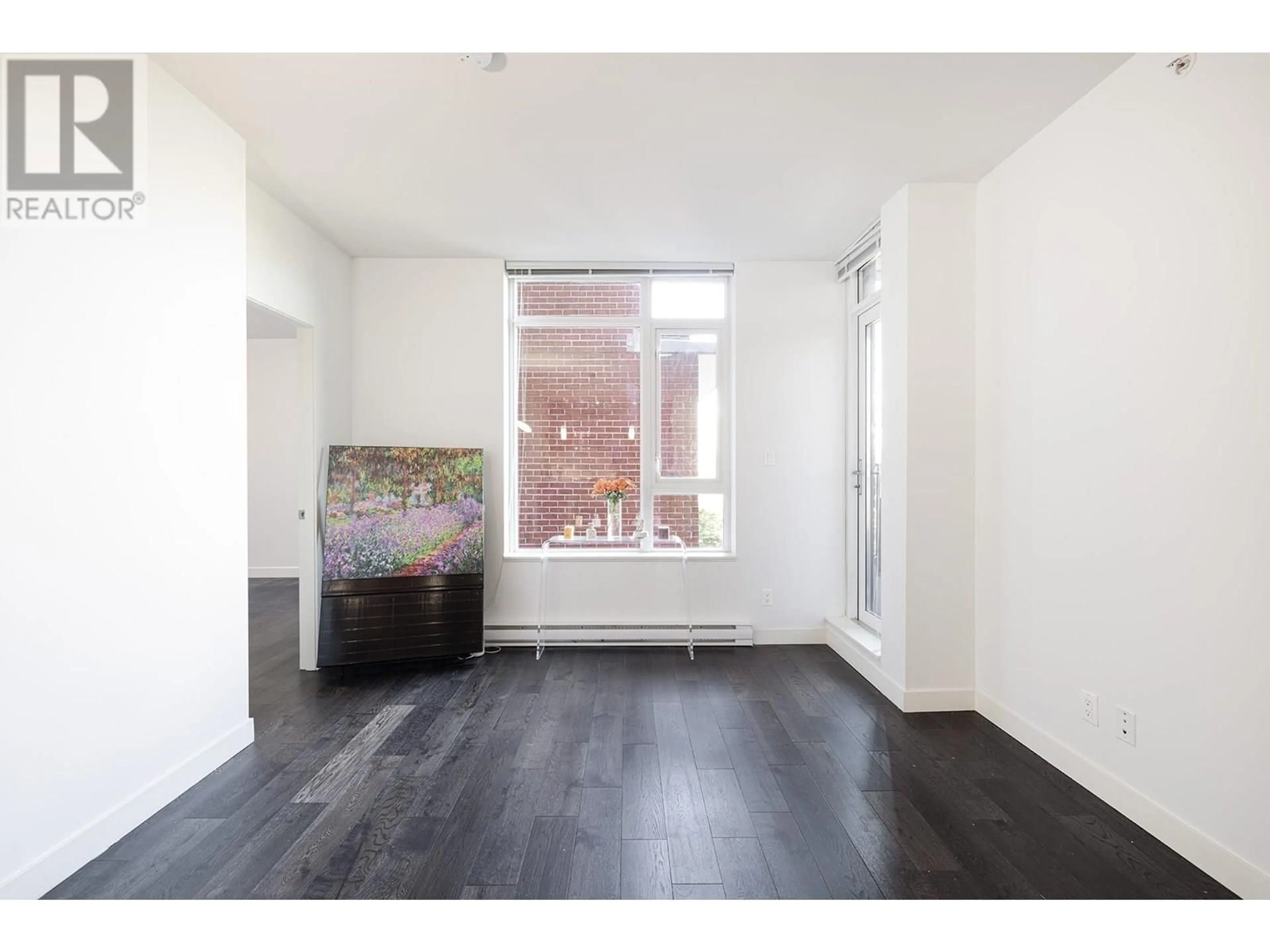 A pic of a room for 401 - 2321 SCOTIA STREET, Vancouver British Columbia V5T0A8