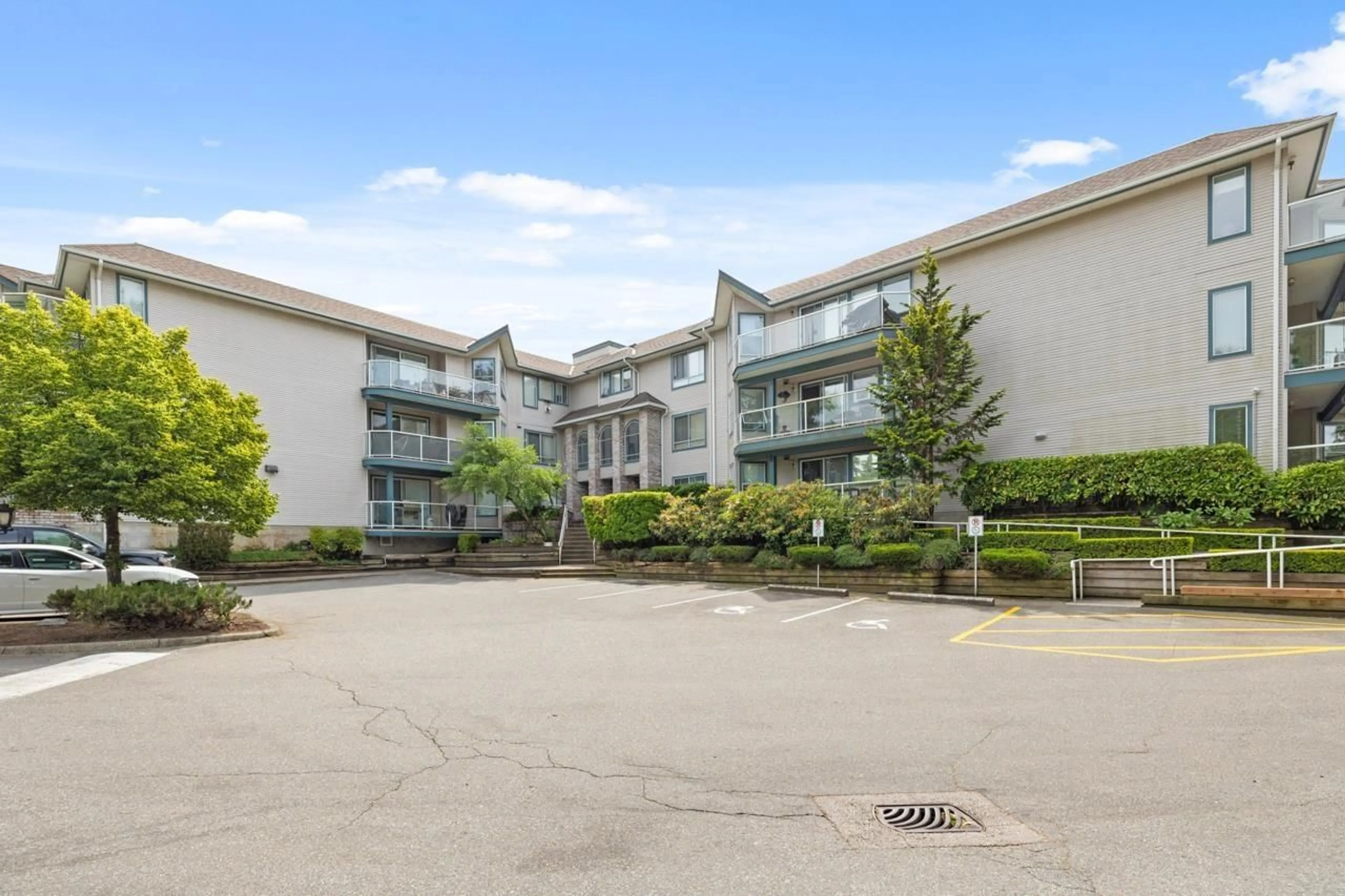 Patio, unknown for 307 - 27358 32, Langley British Columbia V4W3M5