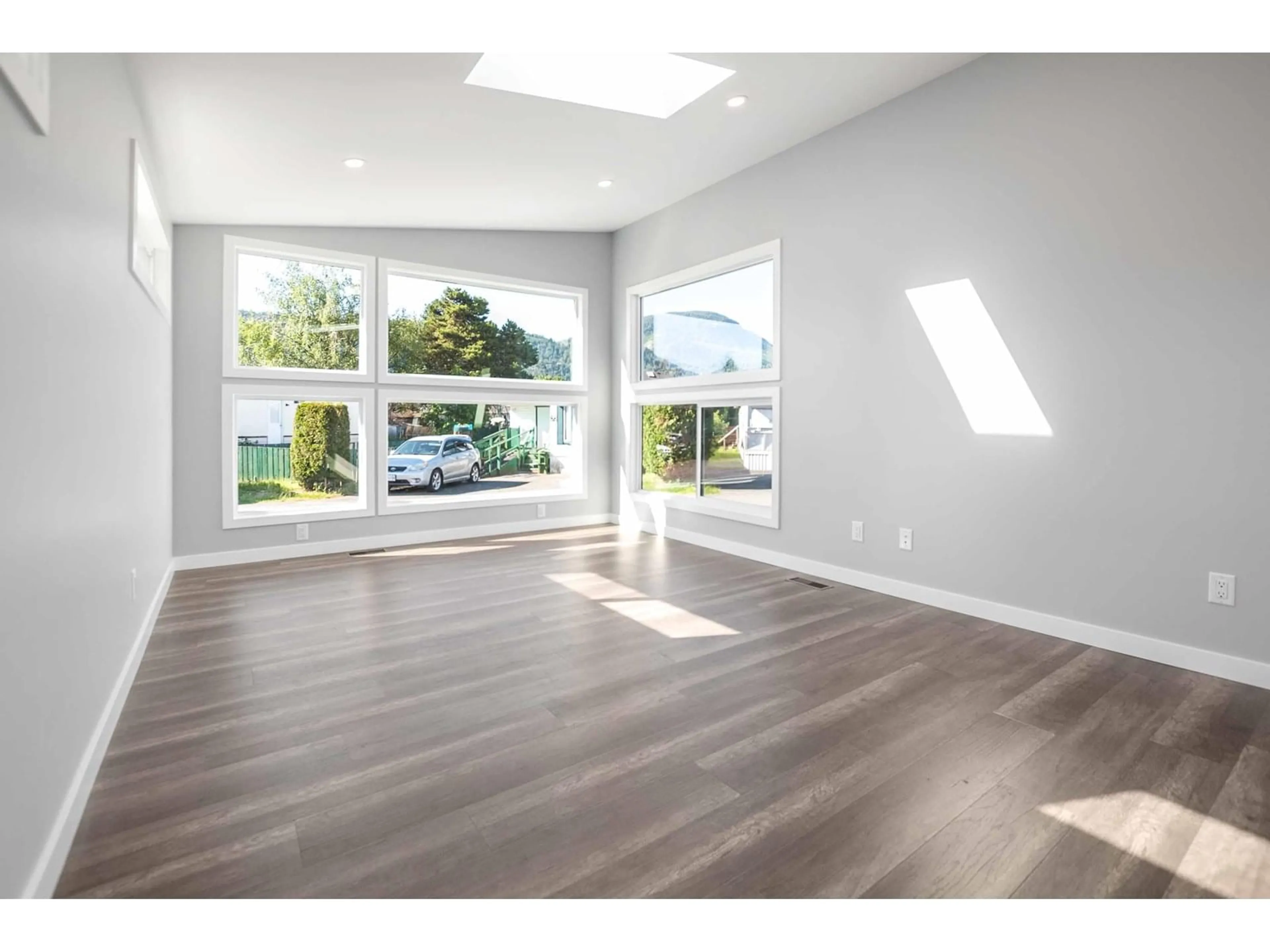 A pic of a room for 102 - 45640 WATSON ROAD, Chilliwack British Columbia V2R3R1