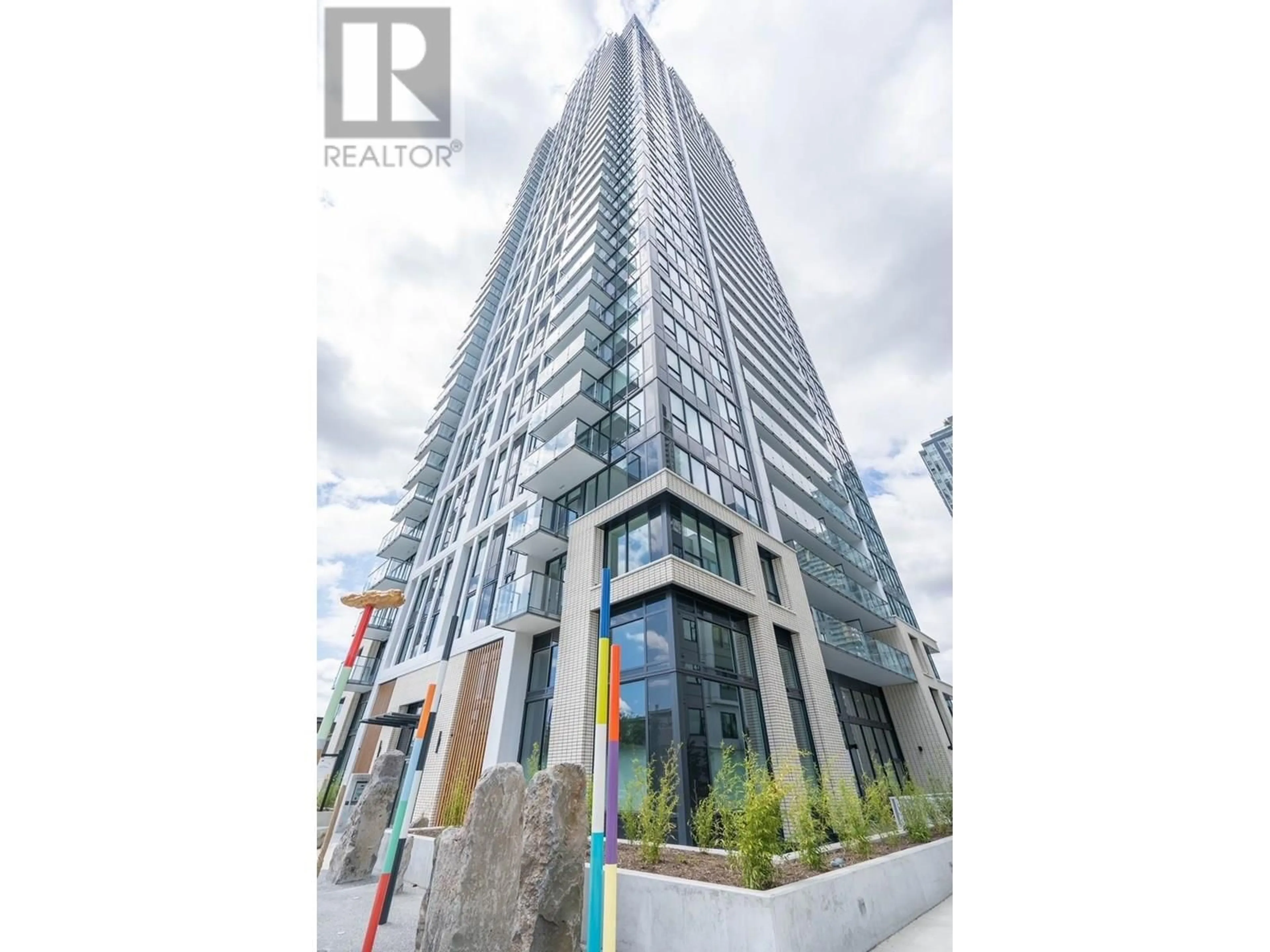 Indoor foyer for 3209 - 6537 TELFORD AVENUE, Burnaby British Columbia V5H0K9