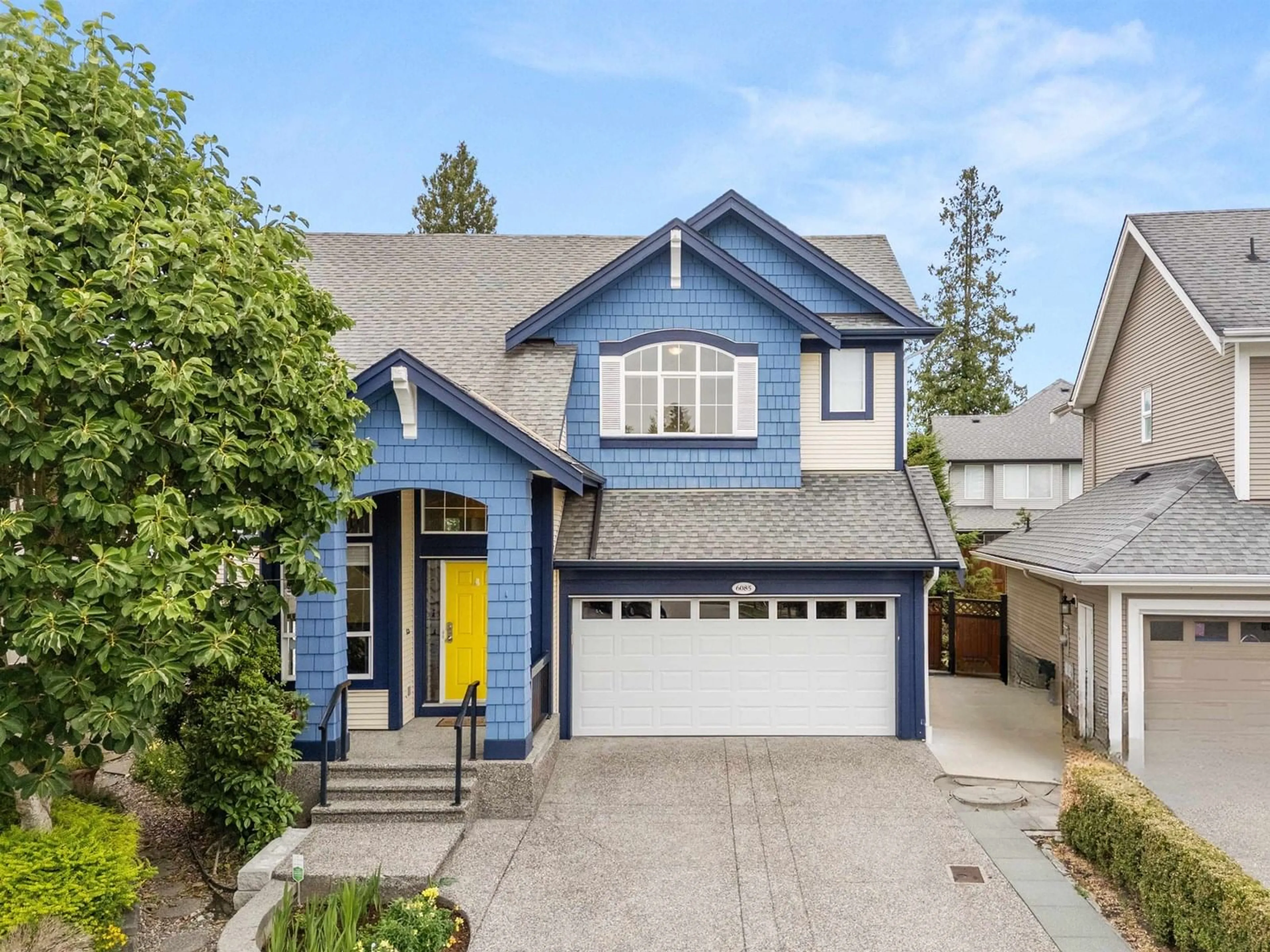 Home with vinyl exterior material, street for 6085 165A, Surrey British Columbia V3S7W6