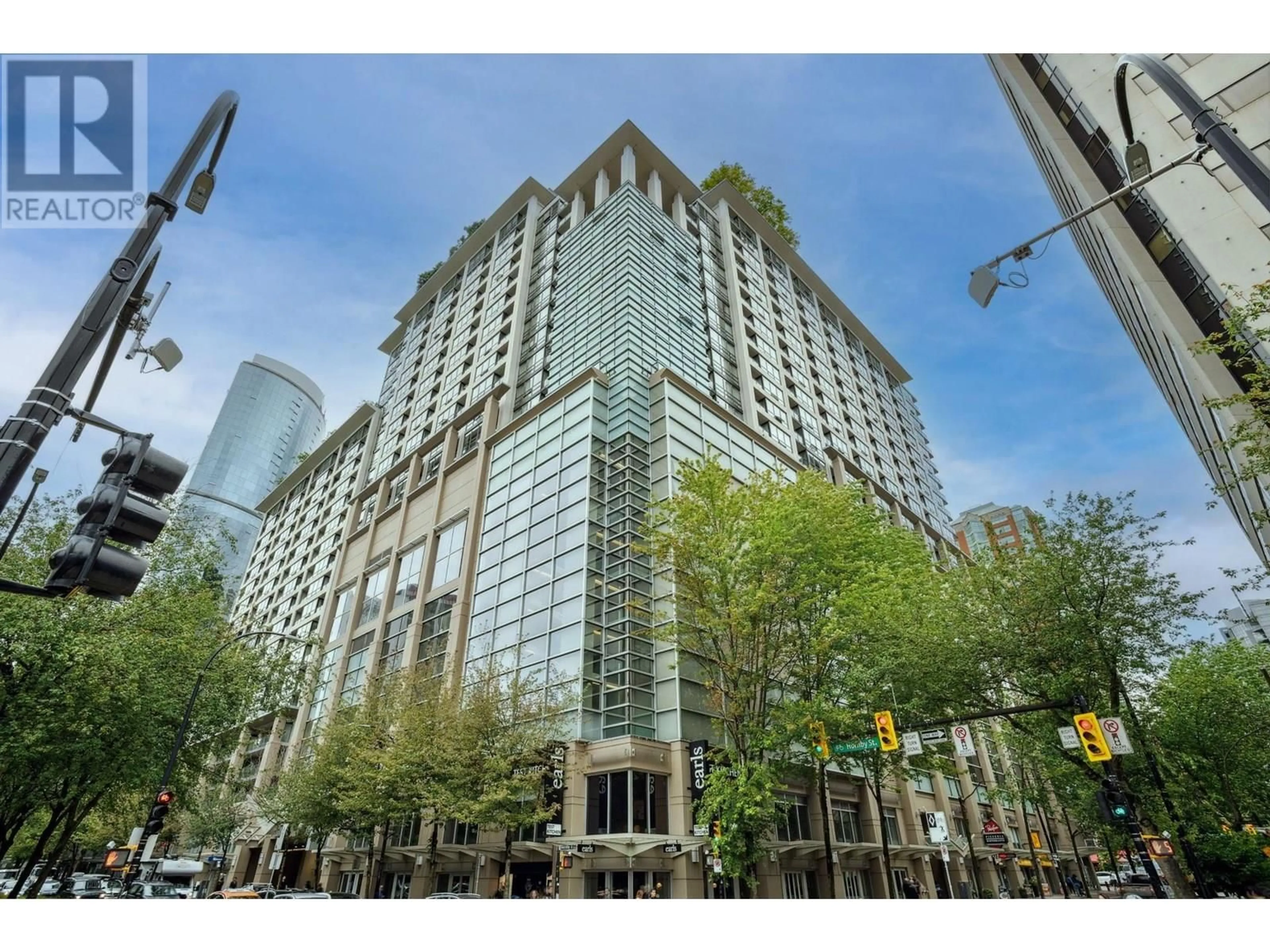 Indoor foyer for 1233 - 933 HORNBY STREET, Vancouver British Columbia V6Z3G4