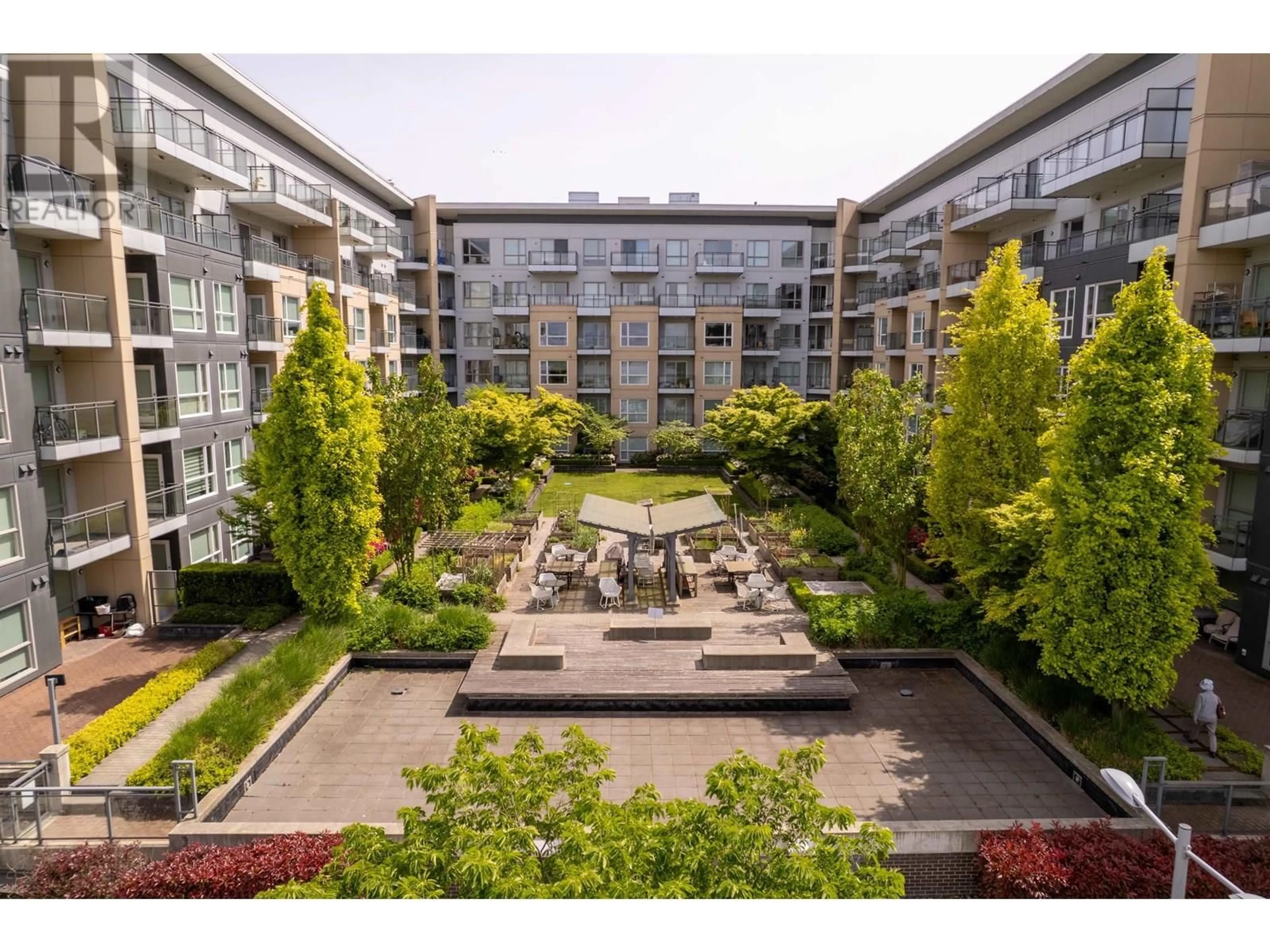 Patio, unknown for 715 - 5311 CEDARBRIDGE WAY, Richmond British Columbia V6X0M3