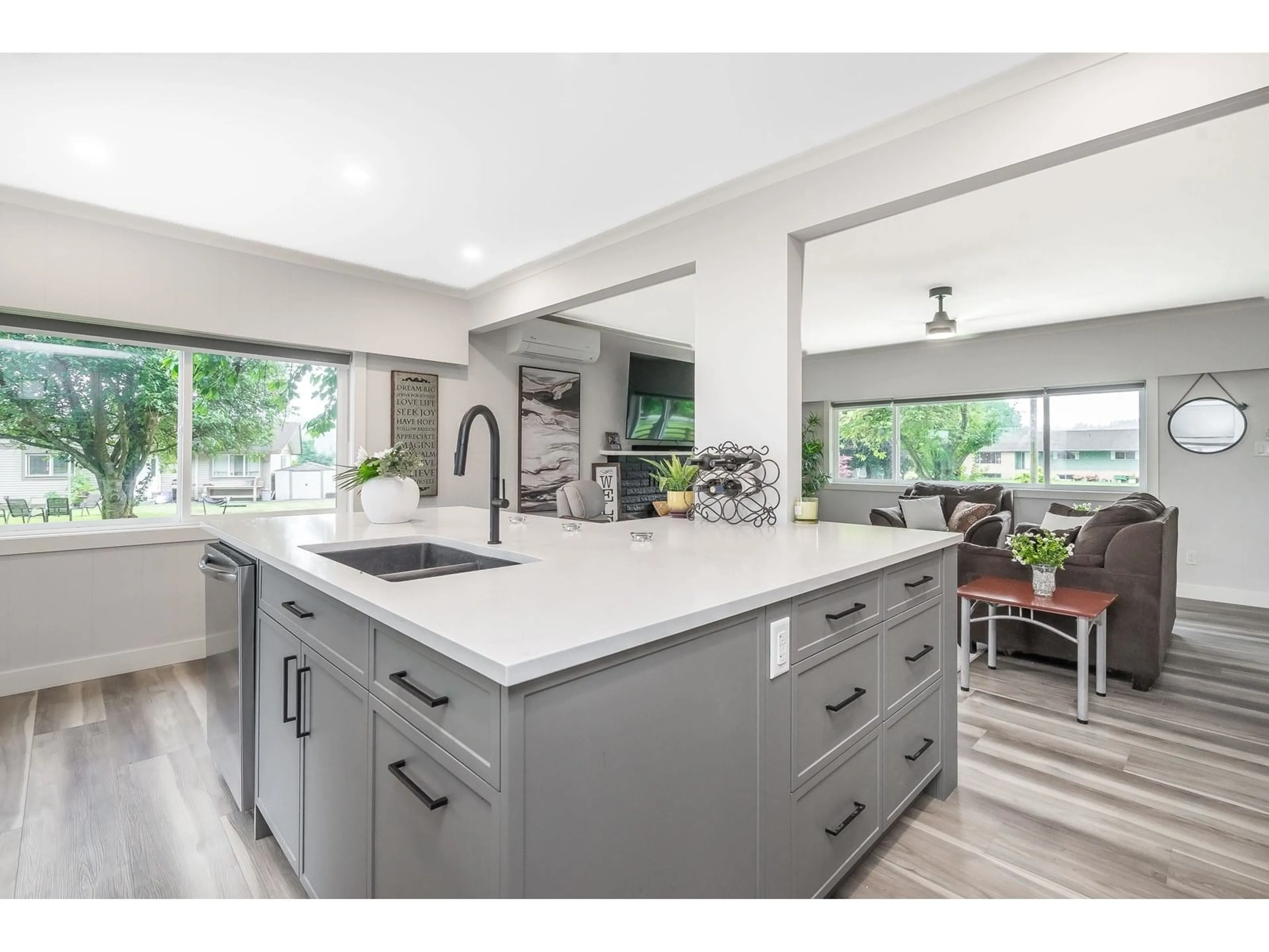 Open concept kitchen, unknown for 27607 GRAY, Abbotsford British Columbia V4X2G8