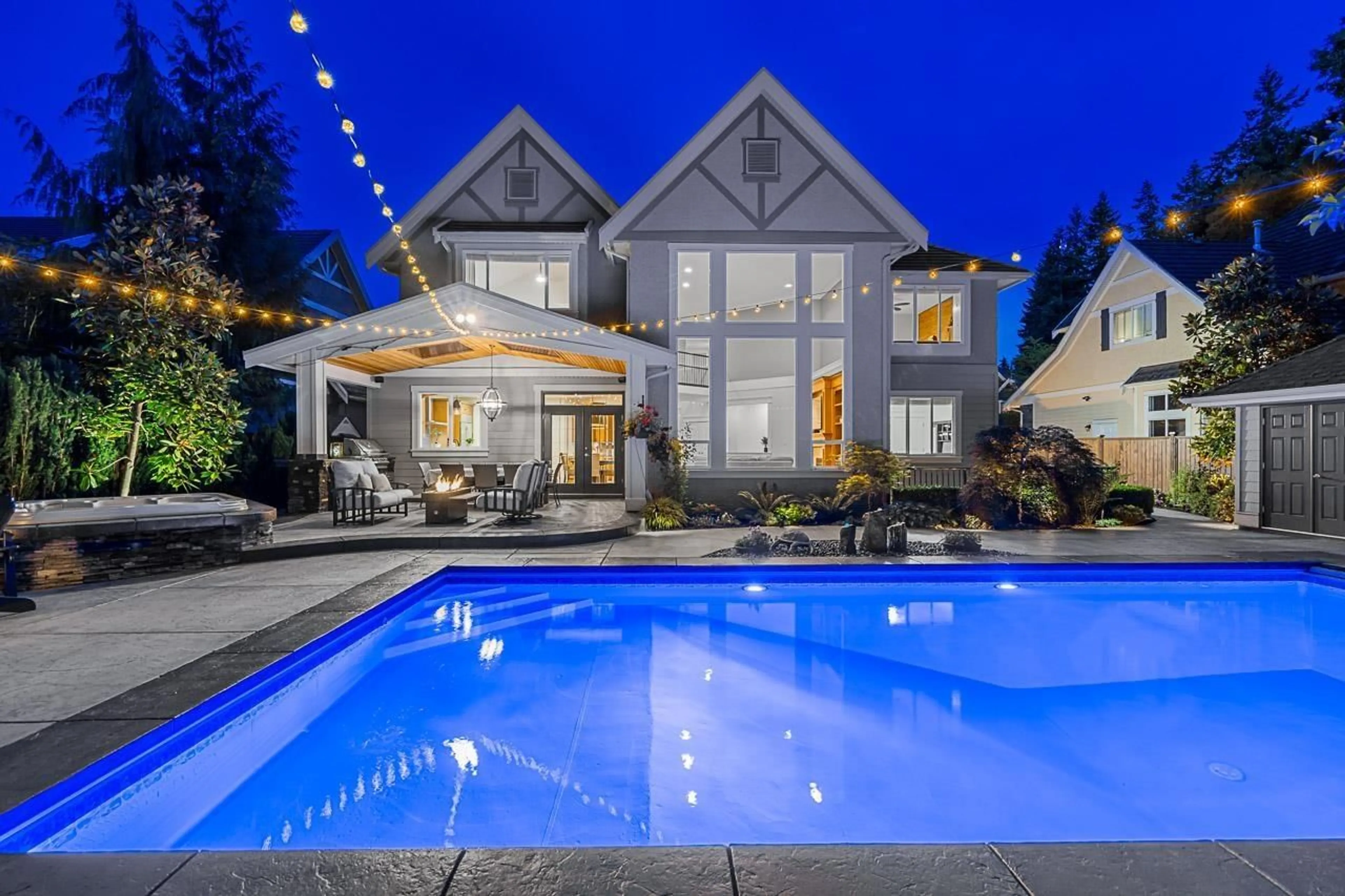 Pool for 14177 33, Surrey British Columbia V4P3M1