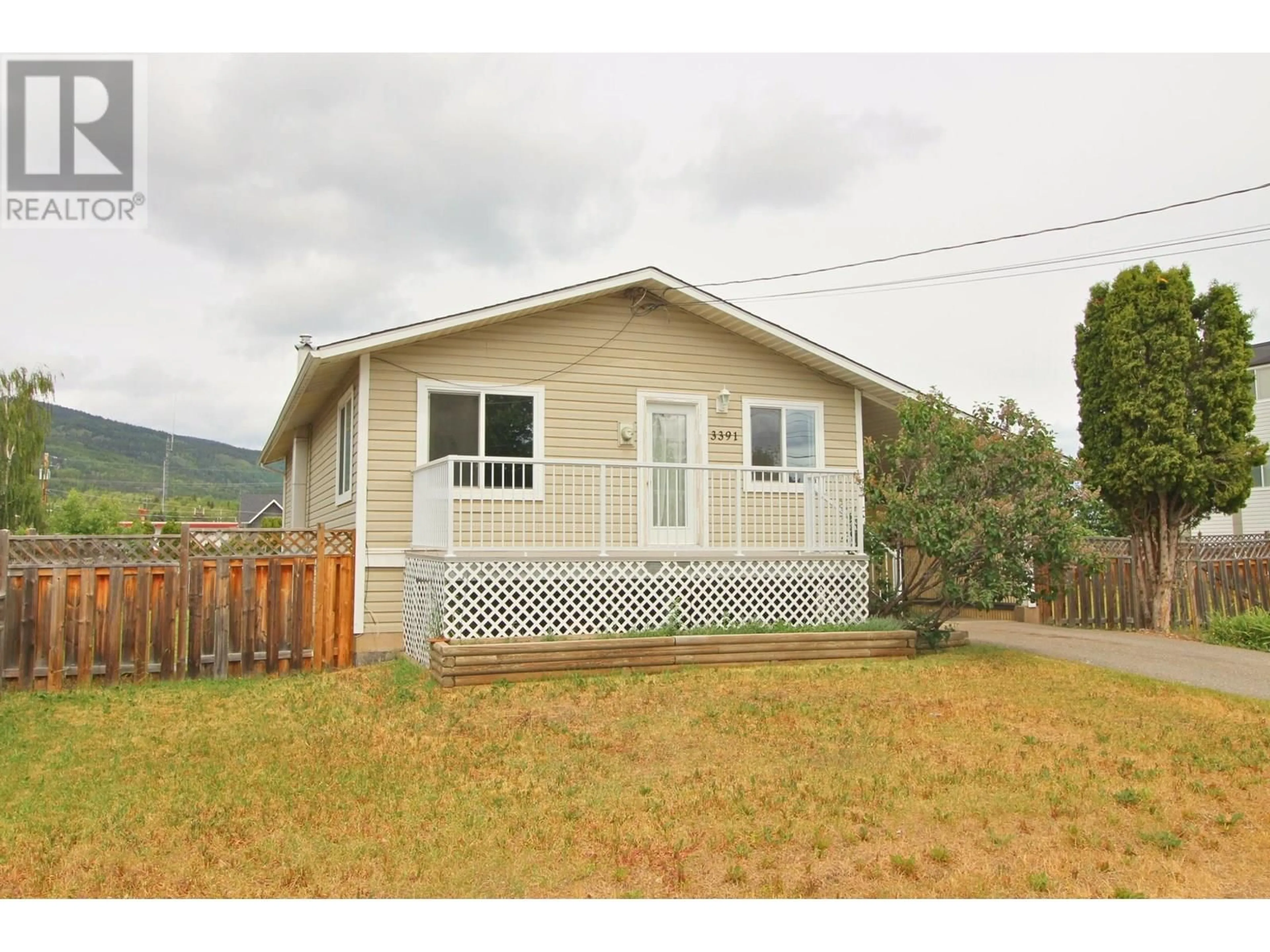 Home with vinyl exterior material, unknown for 3391 13TH STREET, Houston British Columbia V0J1Z0
