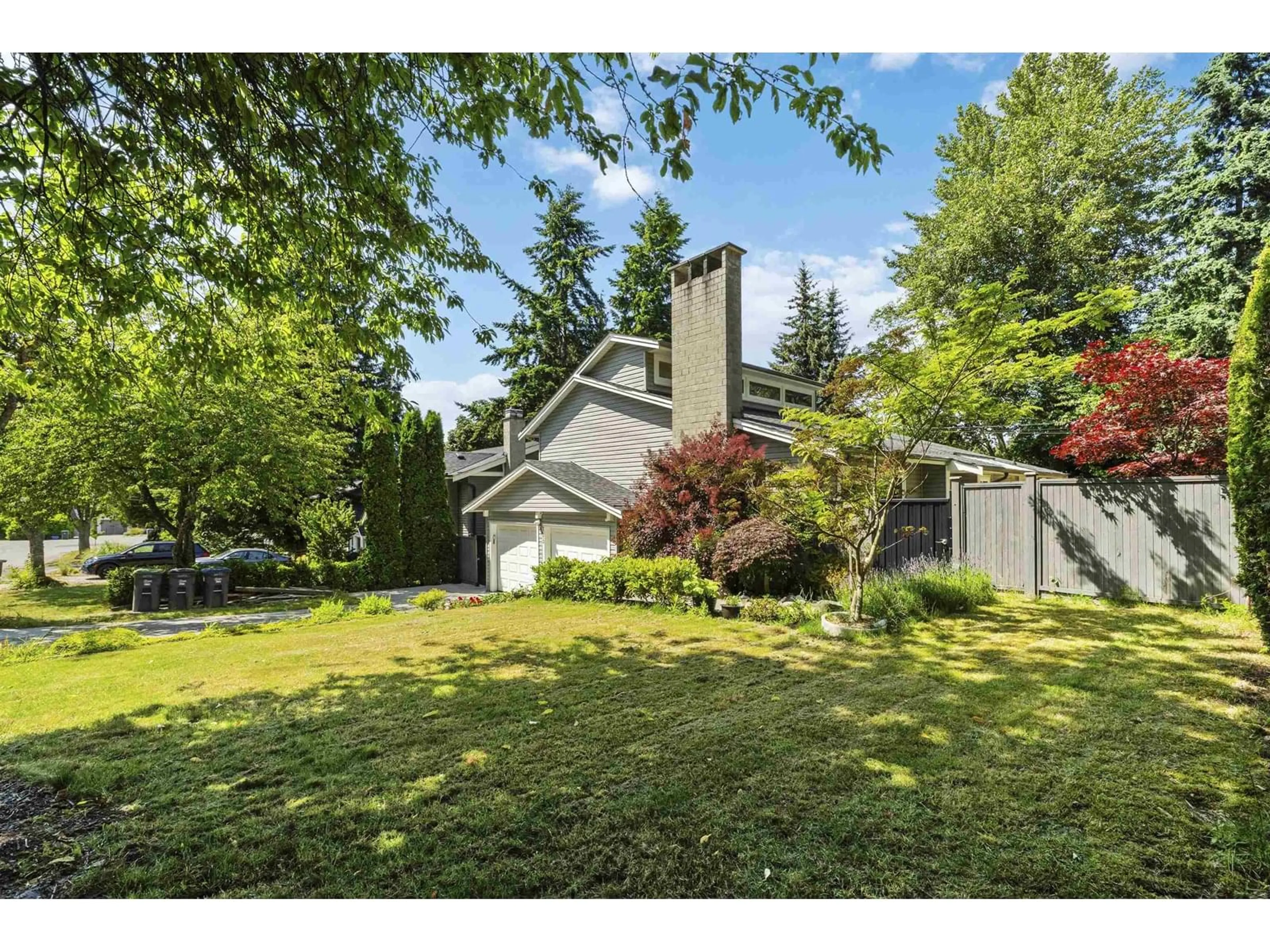 A pic from outside/outdoor area/front of a property/back of a property/a pic from drone, unknown for 2673 128, Surrey British Columbia V4A3W7