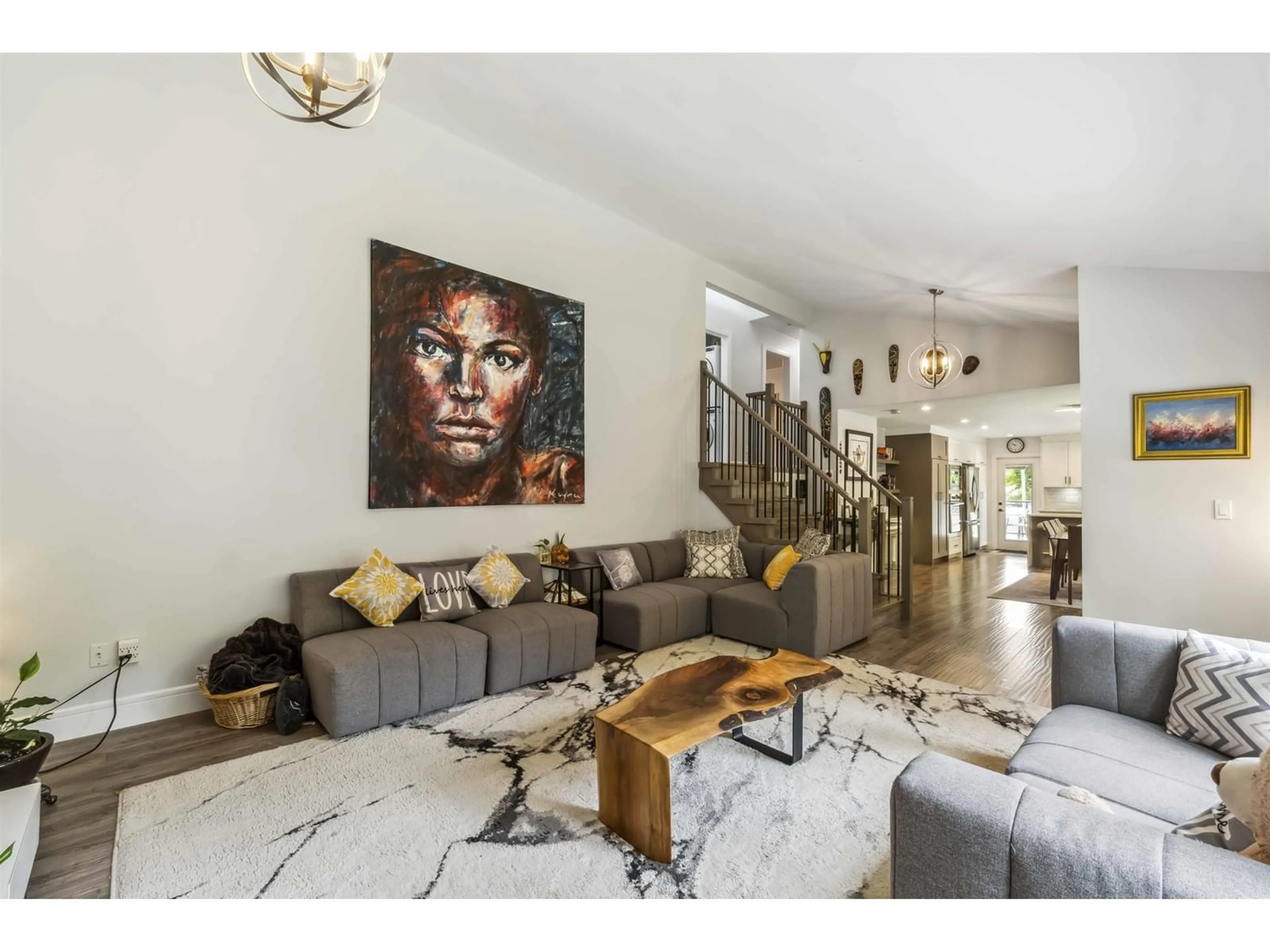 Living room with furniture, unknown for 2673 128, Surrey British Columbia V4A3W7