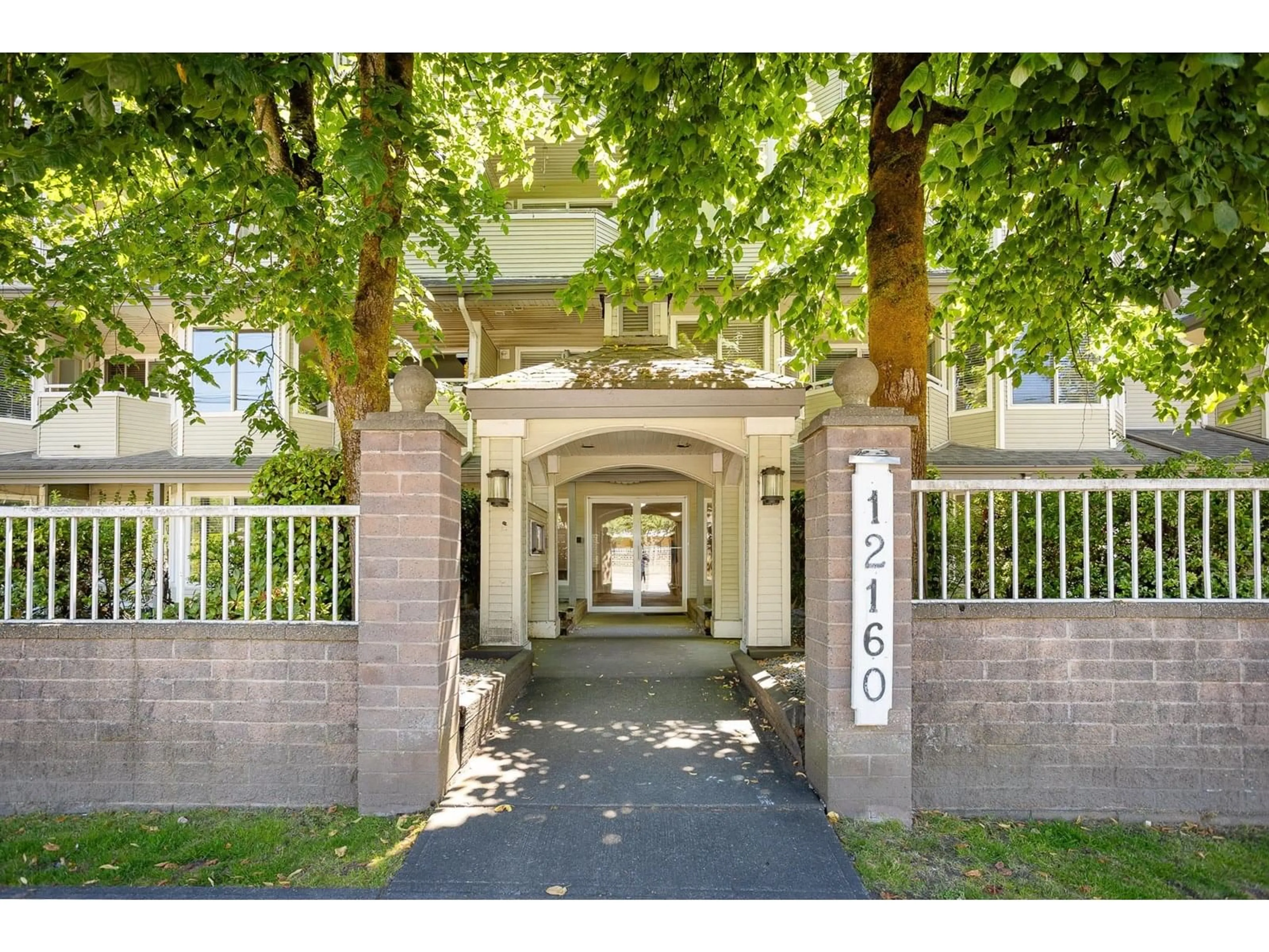 Indoor foyer for 312 - 12160 80, Surrey British Columbia V3W0V3