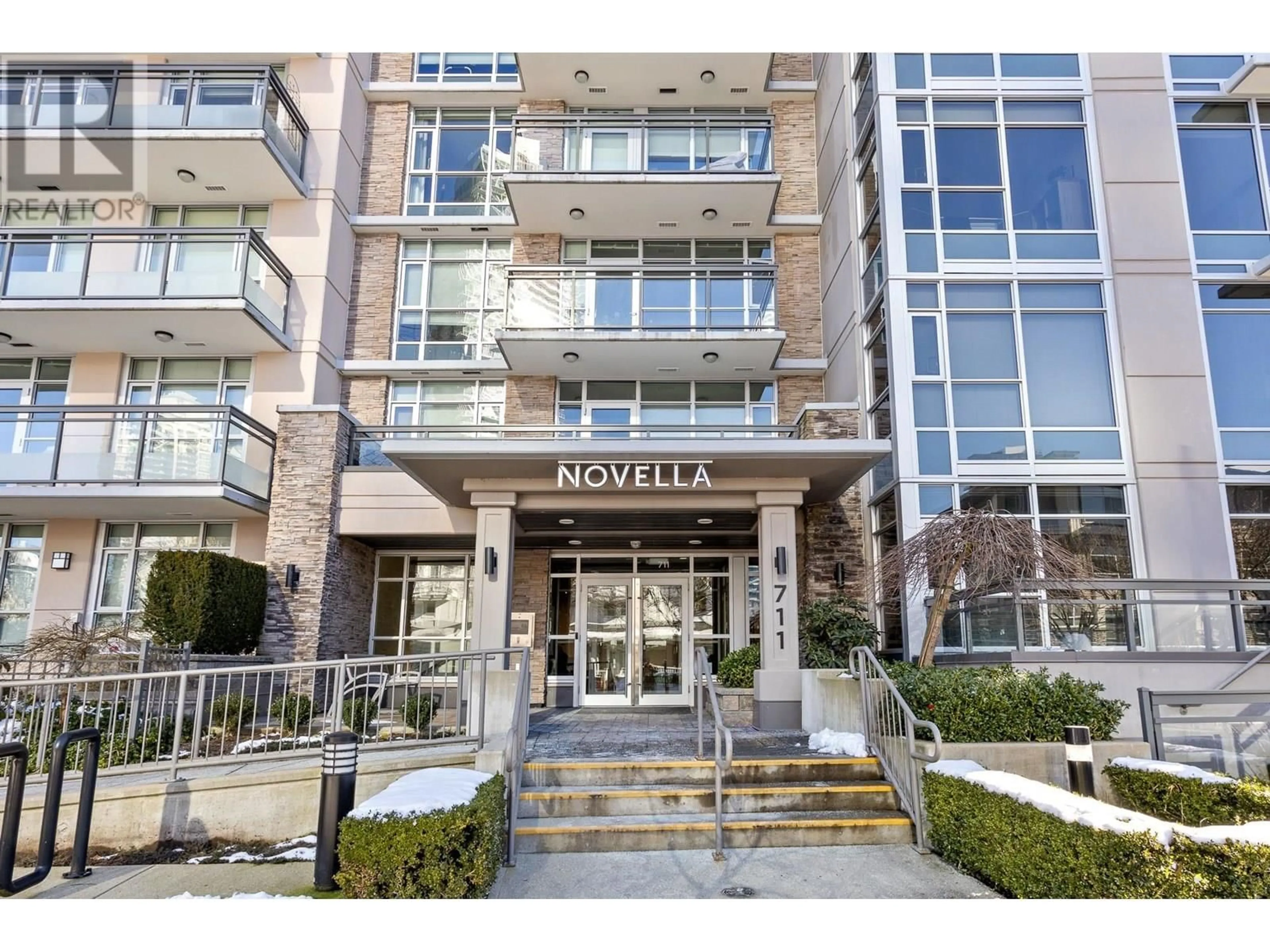 Indoor foyer for 103 - 711 BRESLAY STREET, Coquitlam British Columbia V3J0G7