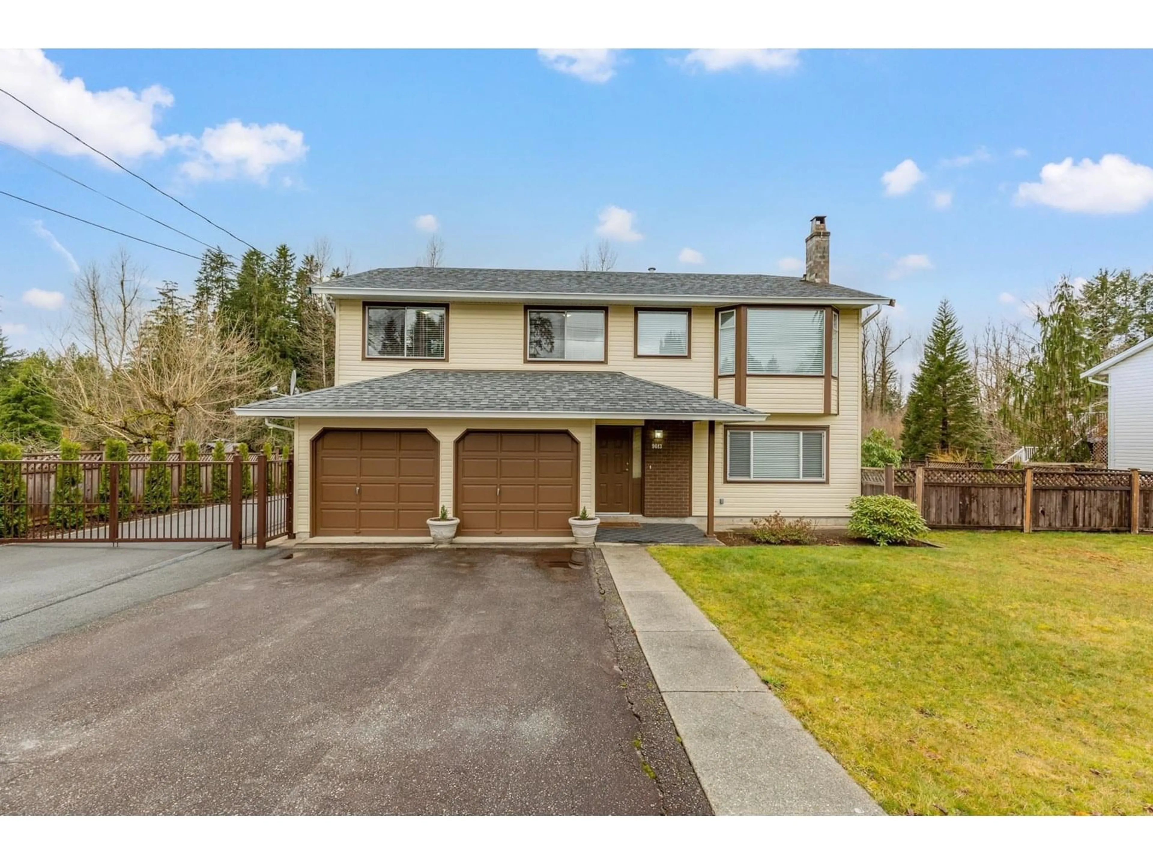Home with vinyl exterior material, street for 9013 HAMMOND, Mission British Columbia V2V6X8