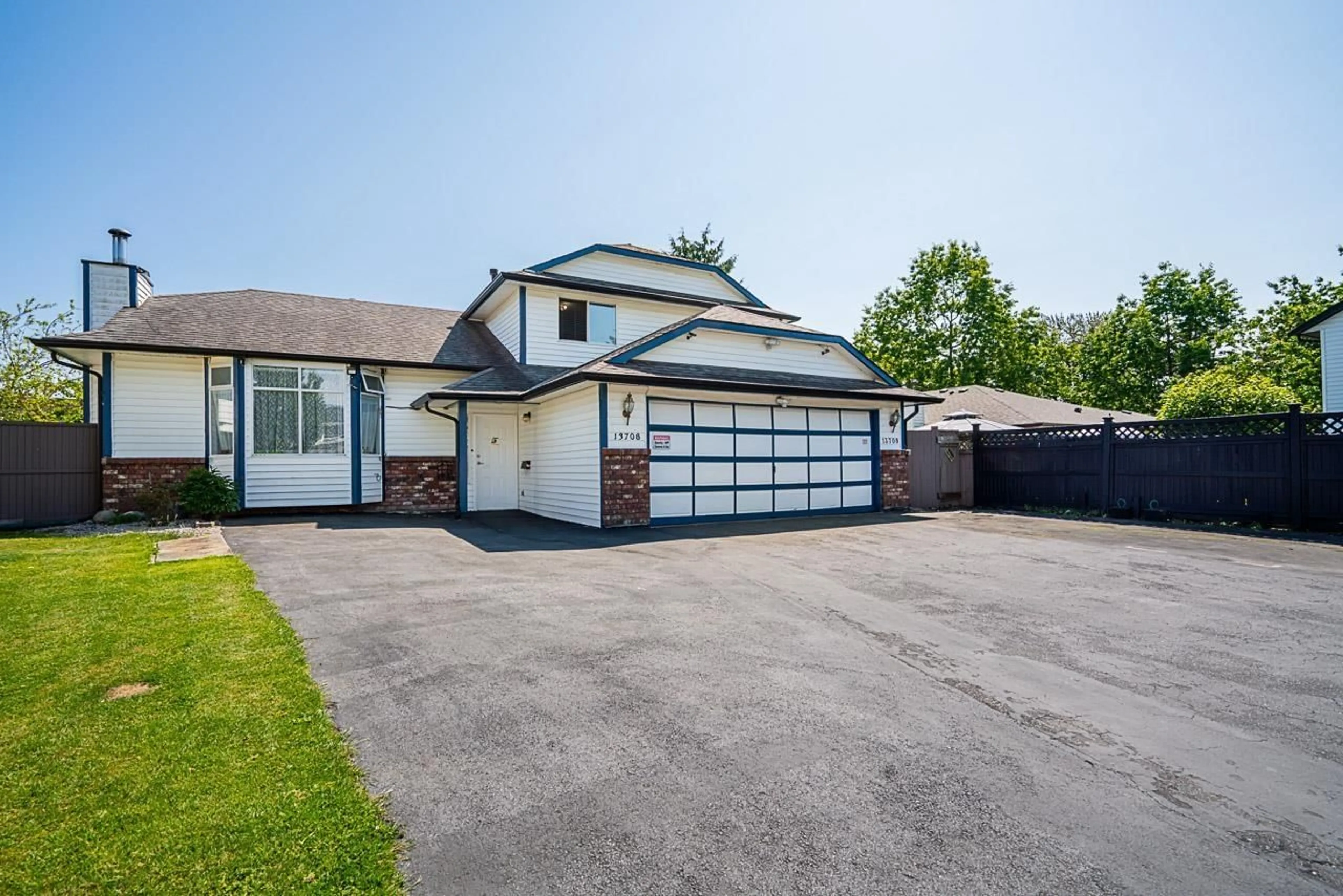 A pic from outside/outdoor area/front of a property/back of a property/a pic from drone, street for 13708 90A, Surrey British Columbia V3V7P2