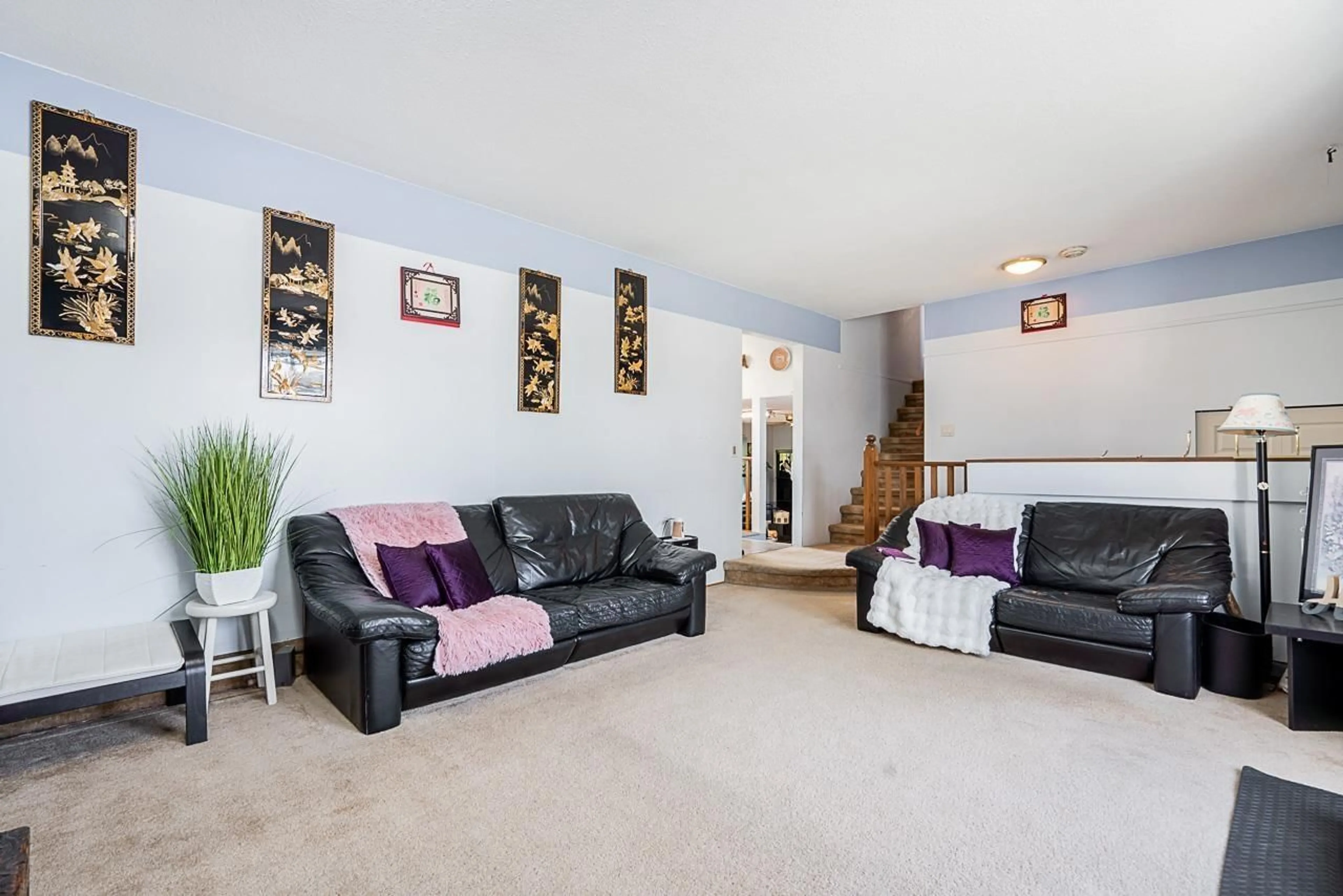 Living room with furniture, unknown for 13708 90A, Surrey British Columbia V3V7P2