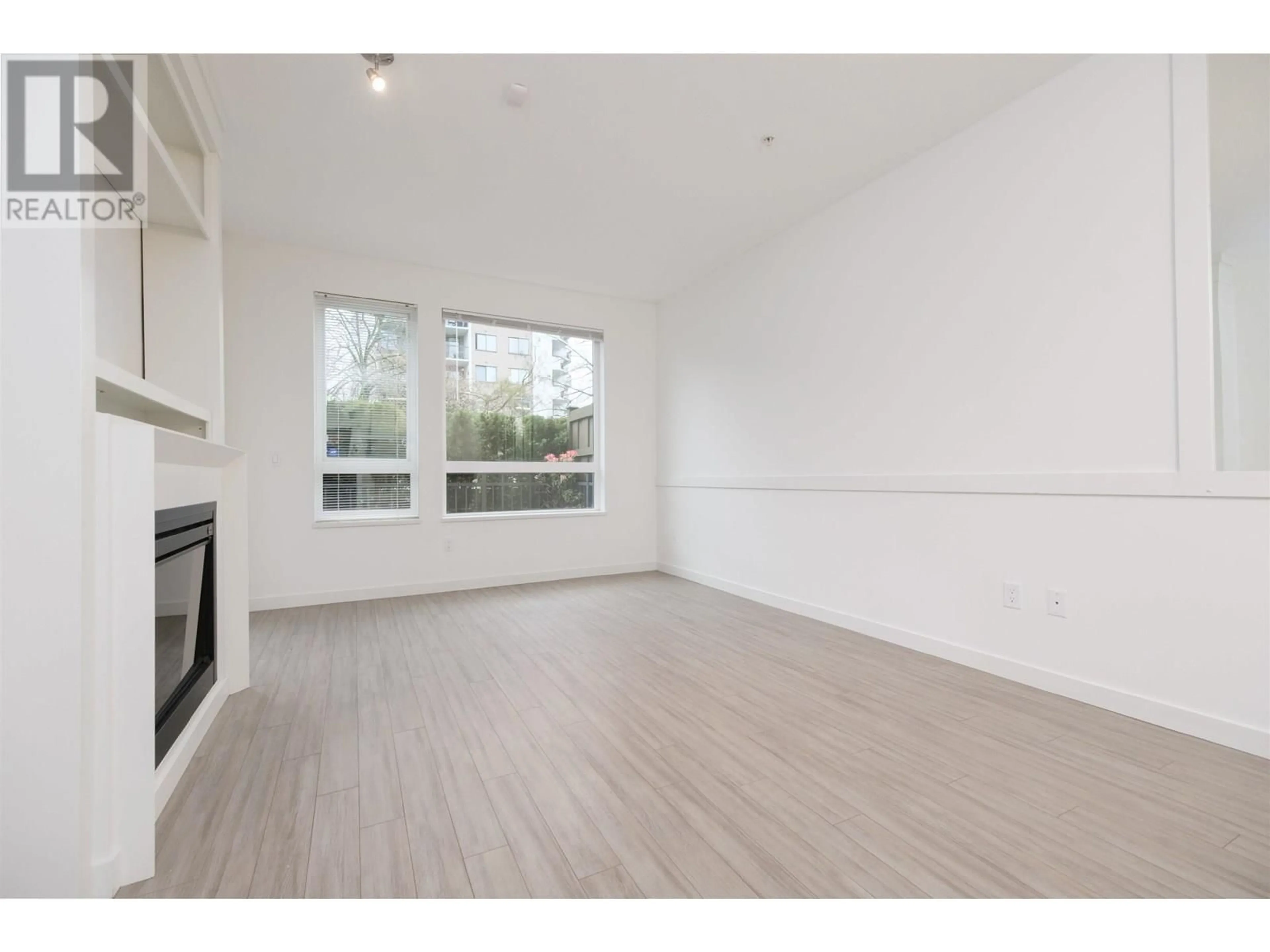 A pic of a room for 106 - 717 CHESTERFIELD AVENUE, North Vancouver British Columbia V7M3L8