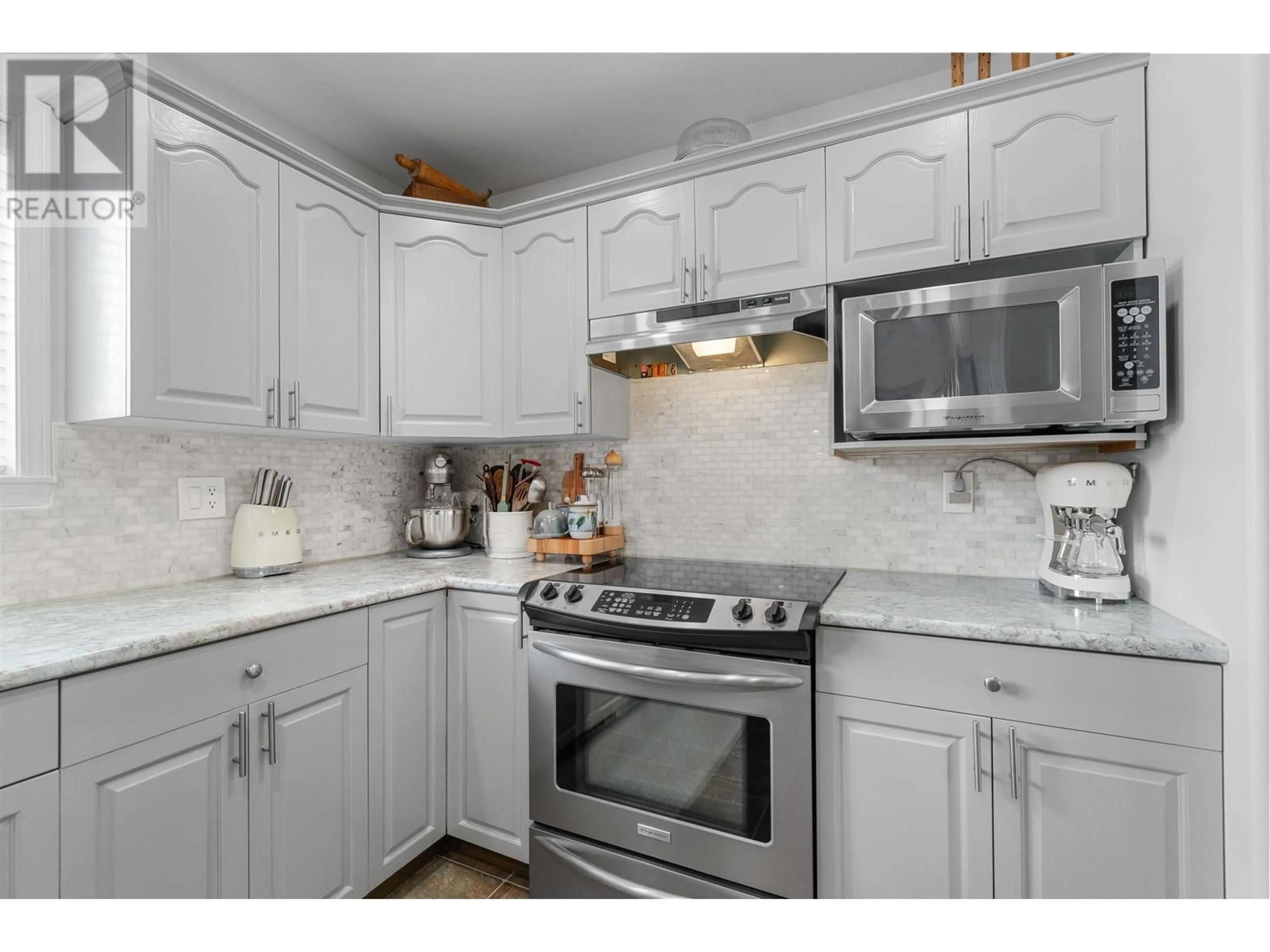 Standard kitchen, ceramic/tile floor for 6845 WESTGATE AVENUE, Prince George British Columbia V2N5R2