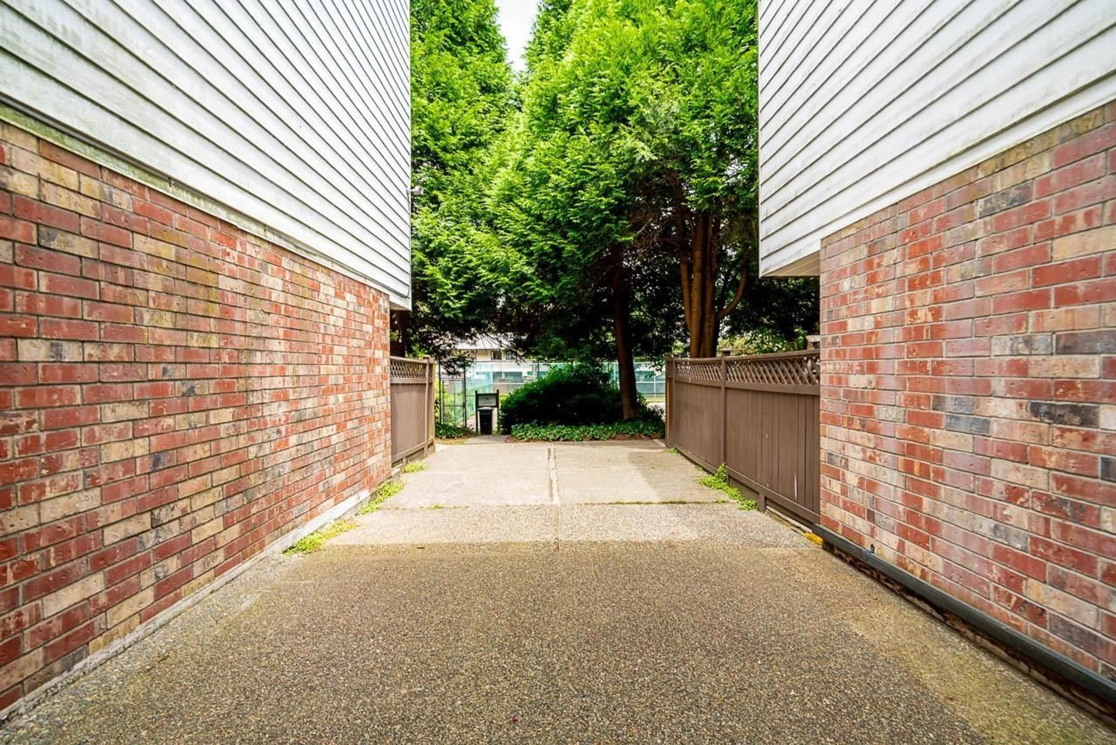 Patio, street for 107 - 13977 74, Surrey British Columbia V3W6G6