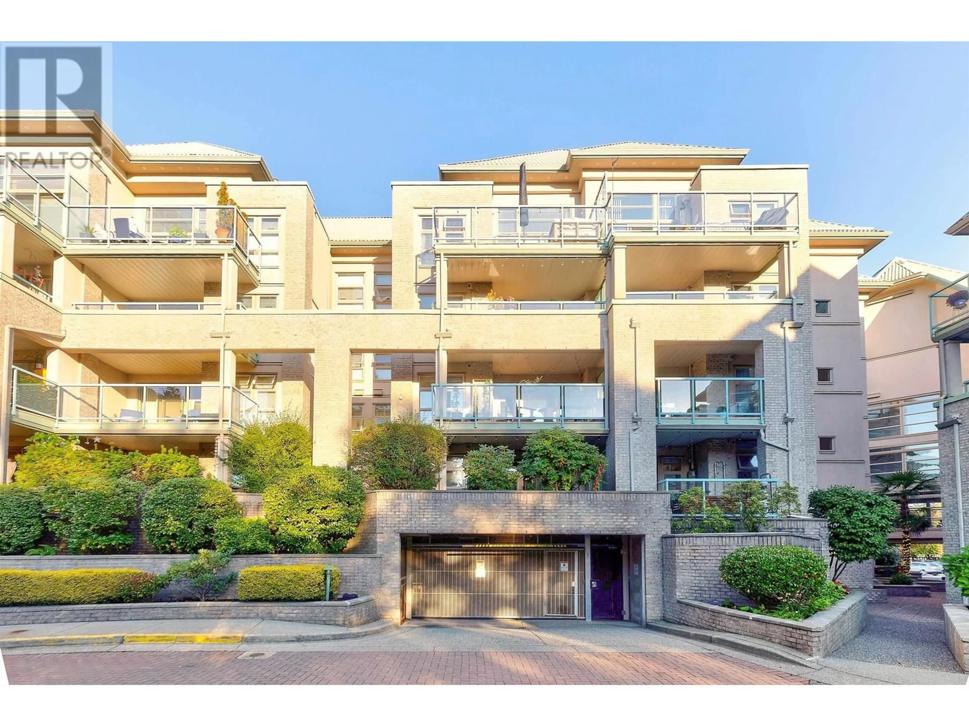 Unknown for 205 - 301 MAUDE ROAD, Port Moody British Columbia V3H5B1