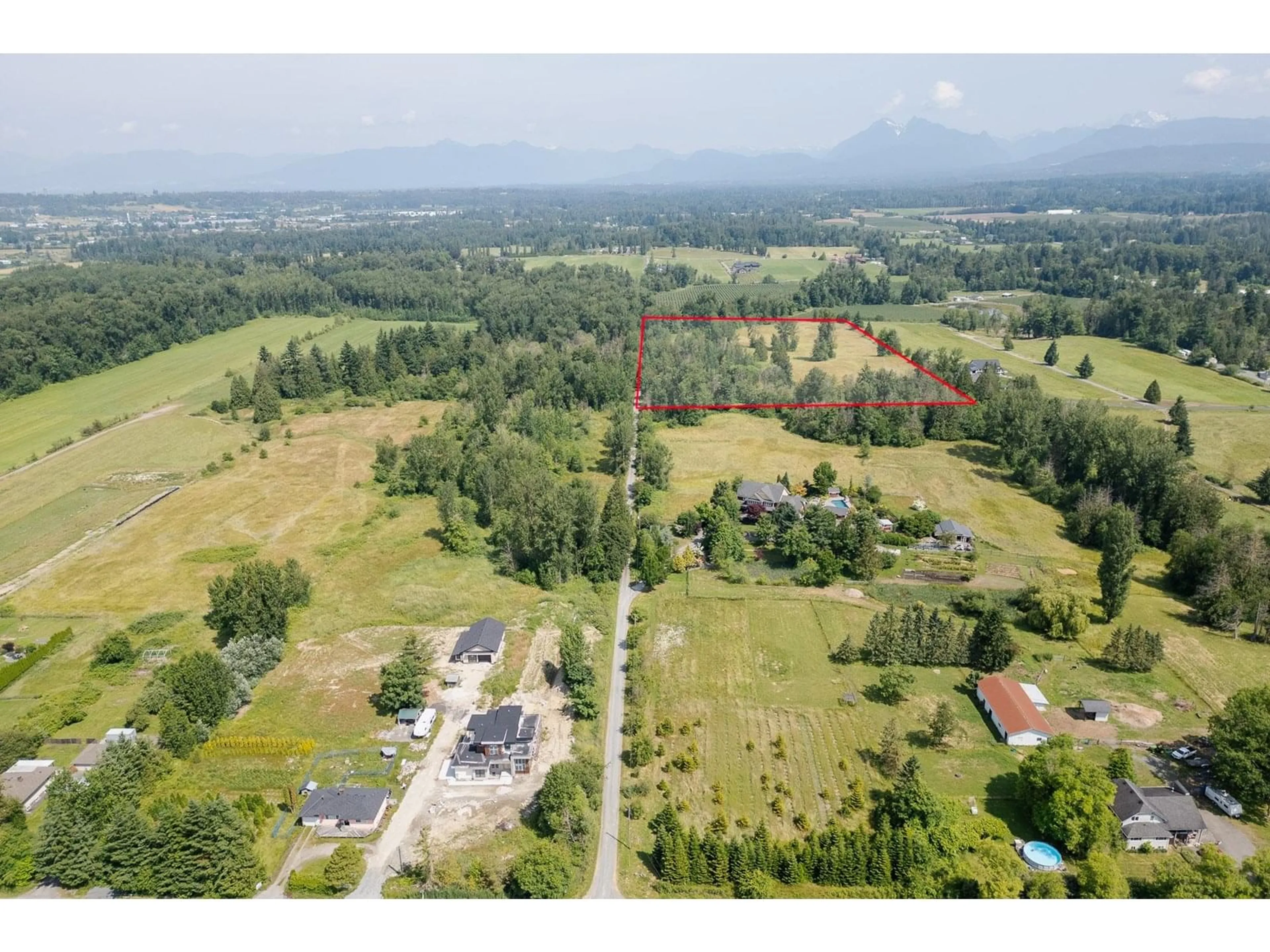 A pic from outside/outdoor area/front of a property/back of a property/a pic from drone, mountain view for 22801 48, Langley British Columbia V2Z2T7