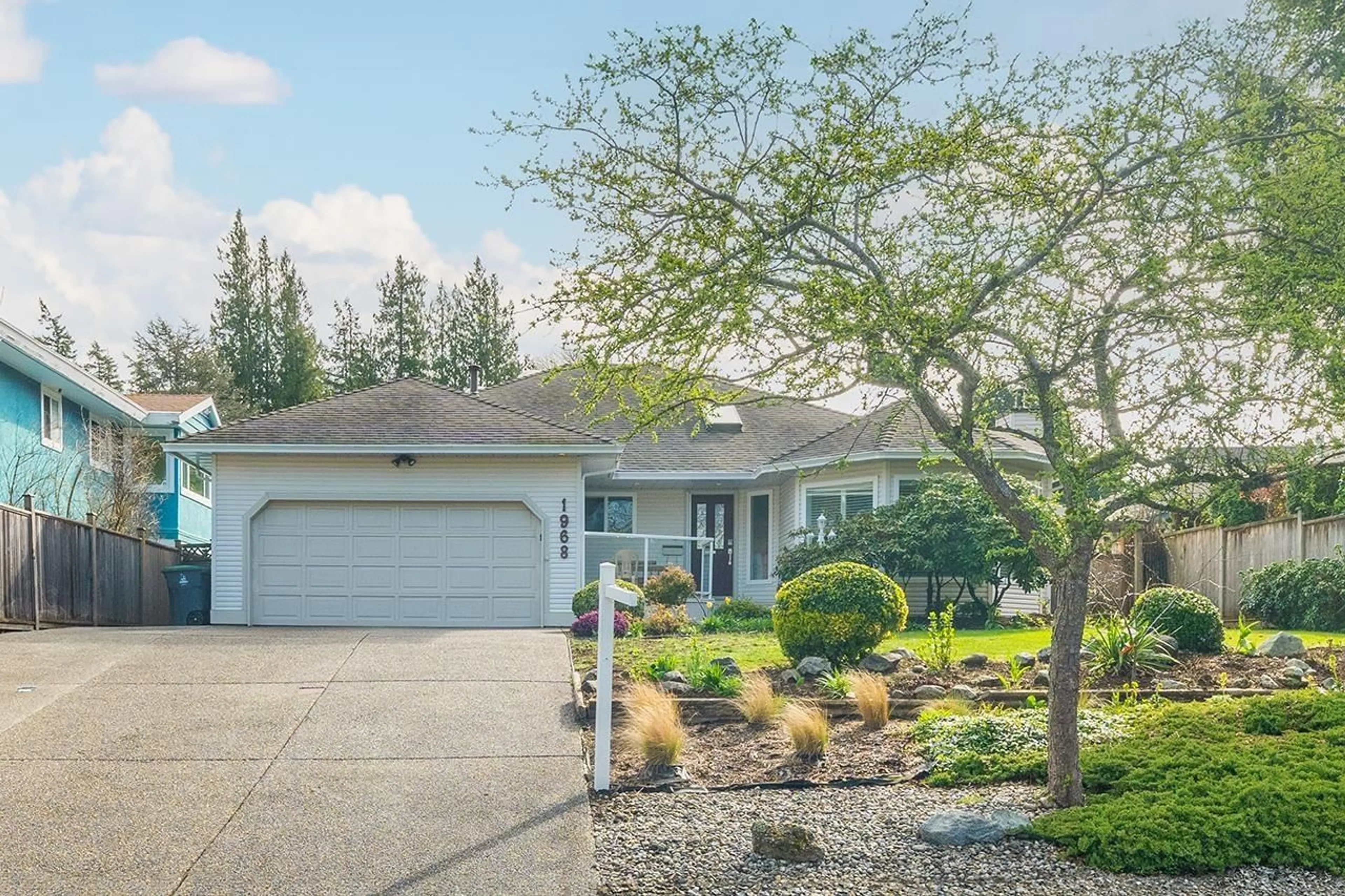 Home with vinyl exterior material, street for 1968 129, Surrey British Columbia V4A8K7
