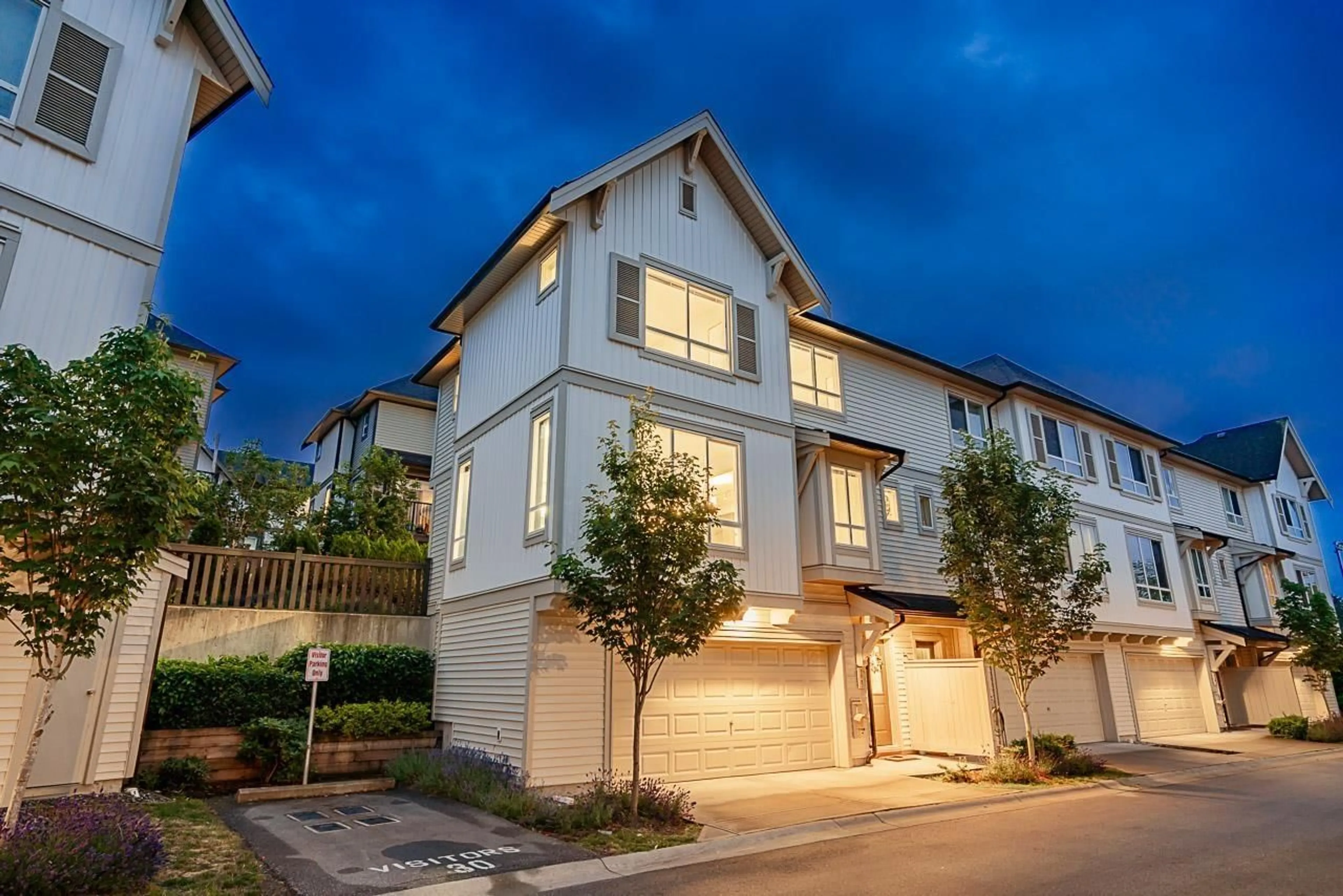 Home with vinyl exterior material, street for 155 - 30930 WESTRIDGE, Abbotsford British Columbia V2T0H6