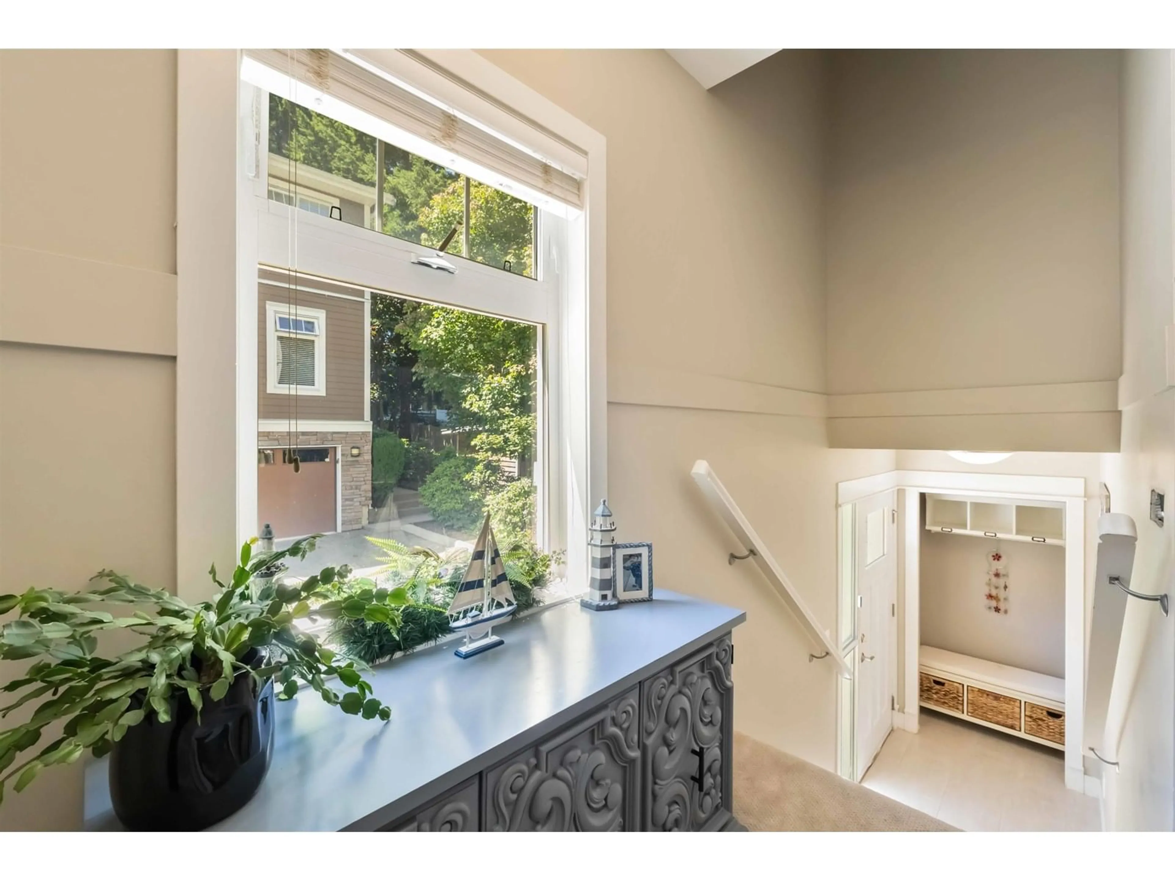 Indoor entryway for 41 - 2689 PARKWAY, Surrey British Columbia V4P0C3