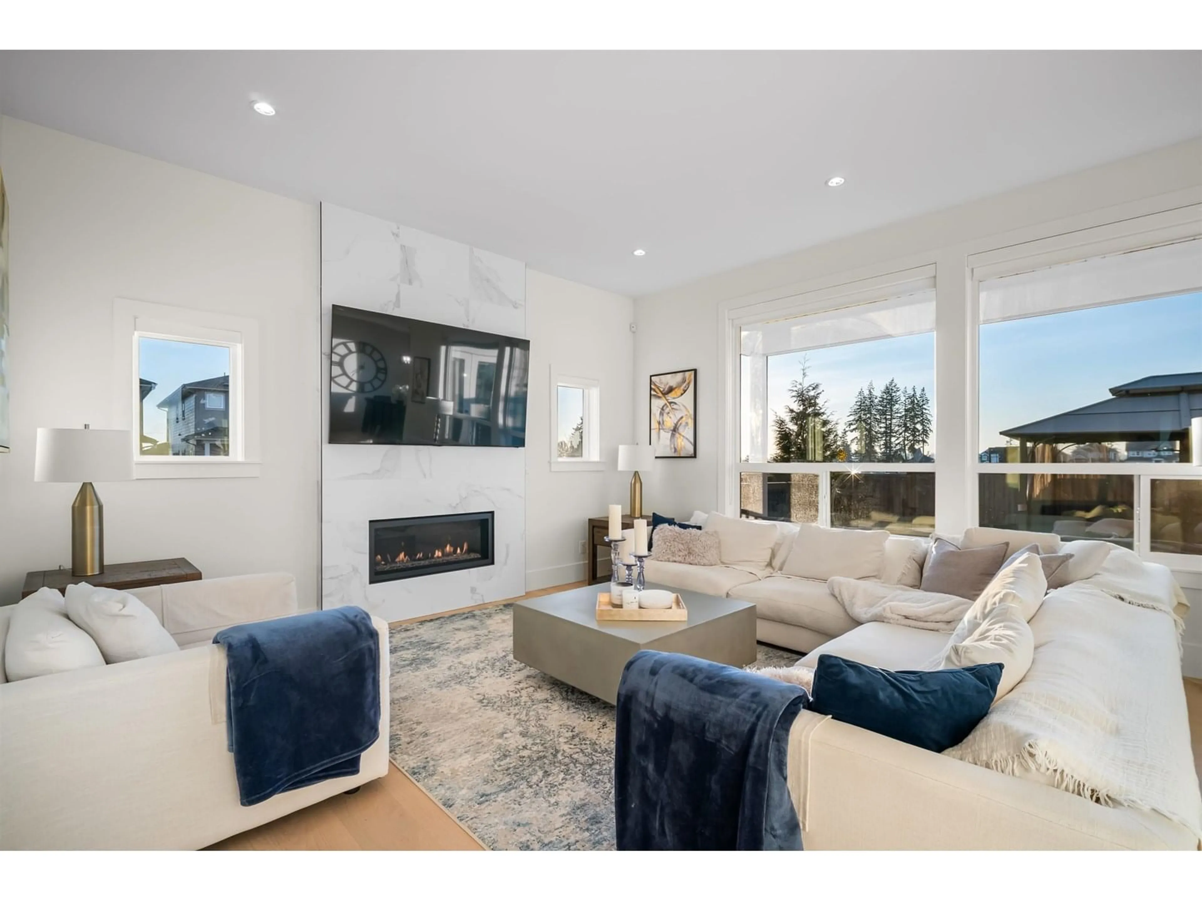 Living room with furniture, unknown for 2055 167A, Surrey British Columbia V3Z9X8