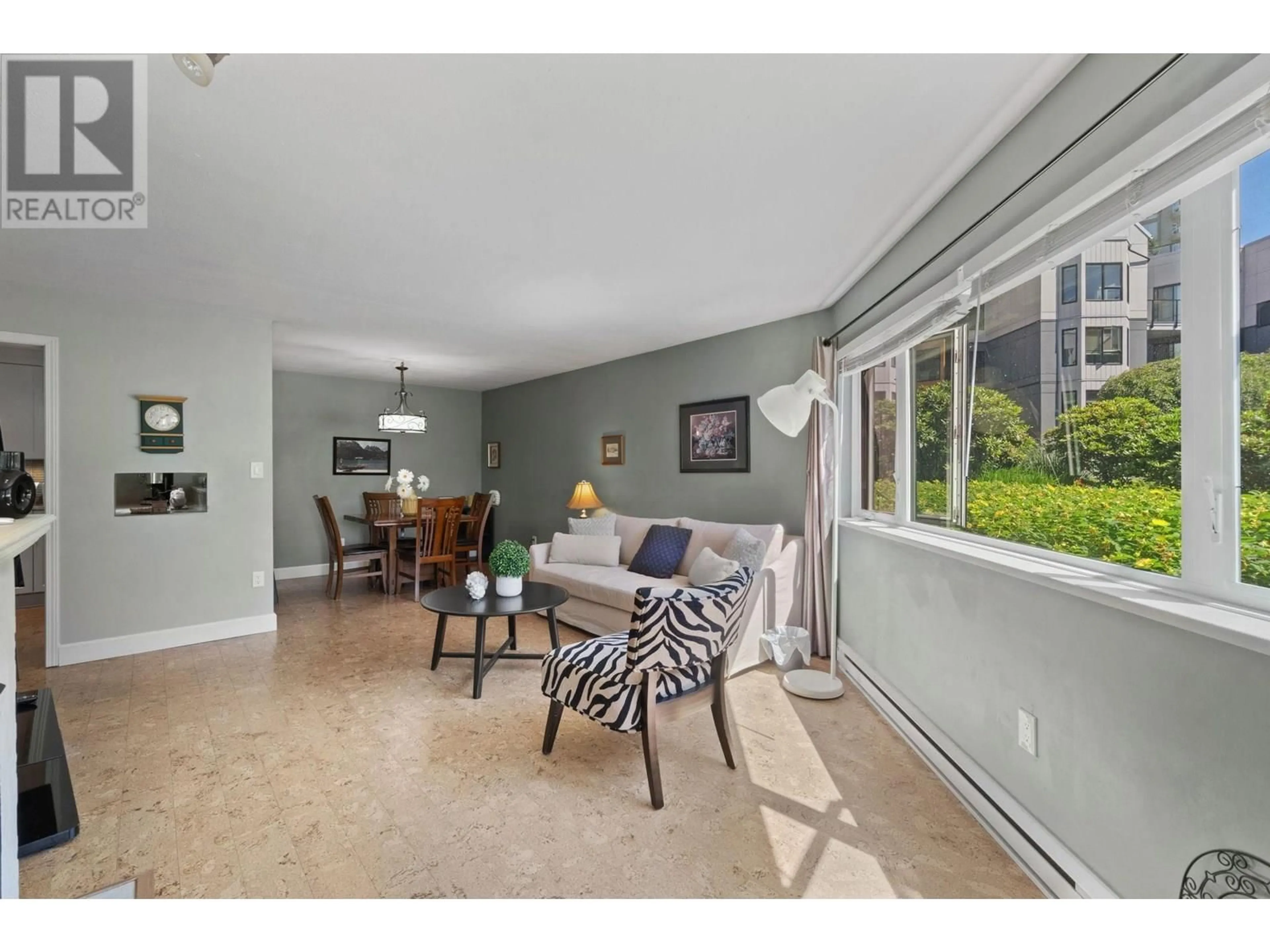 Living room with furniture, unknown for 116 - 1150 QUAYSIDE DRIVE, New Westminster British Columbia V3M6E1