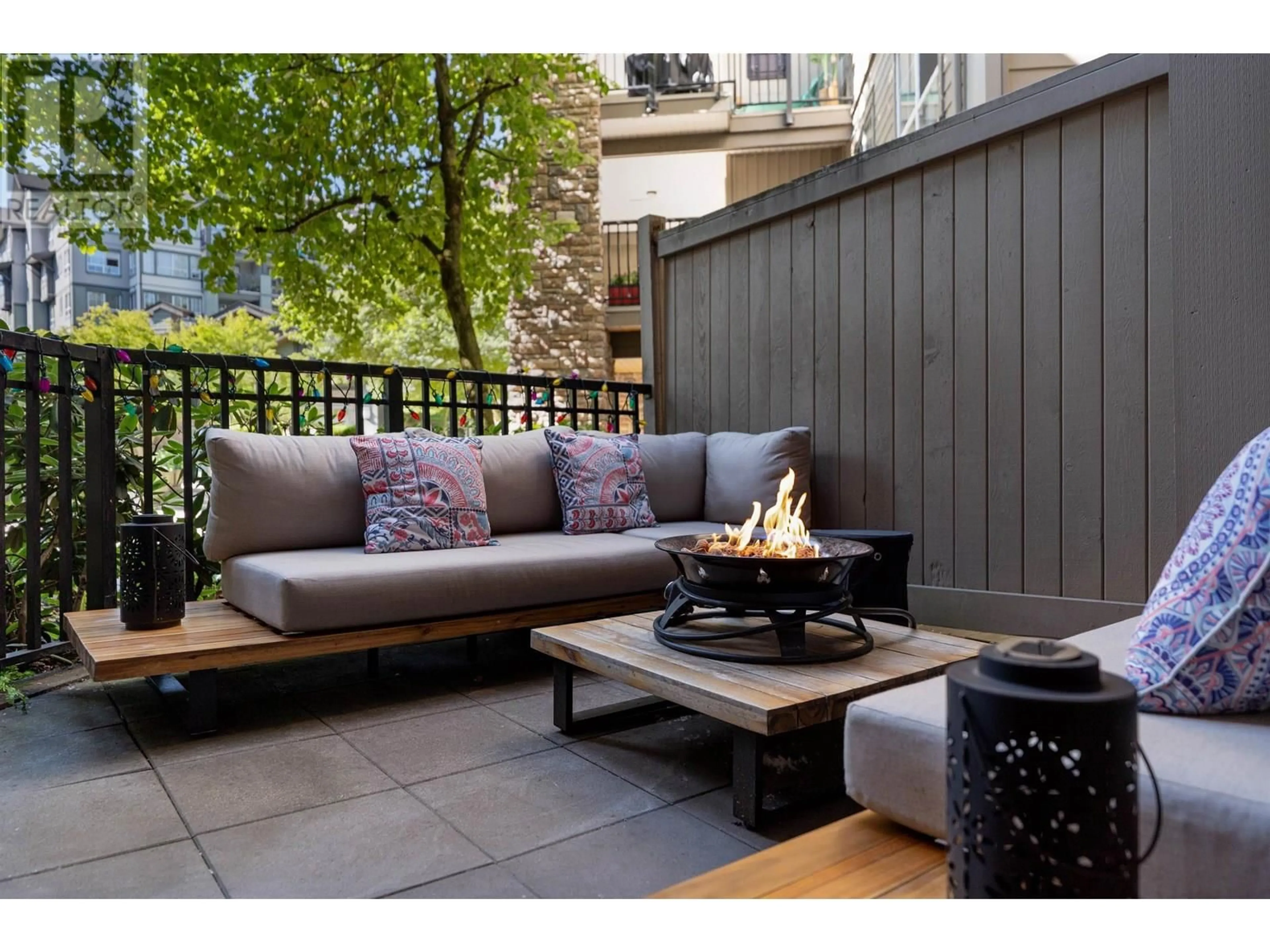 Patio, street for 115 - 9283 GOVERNMENT STREET, Burnaby British Columbia V3N0A5