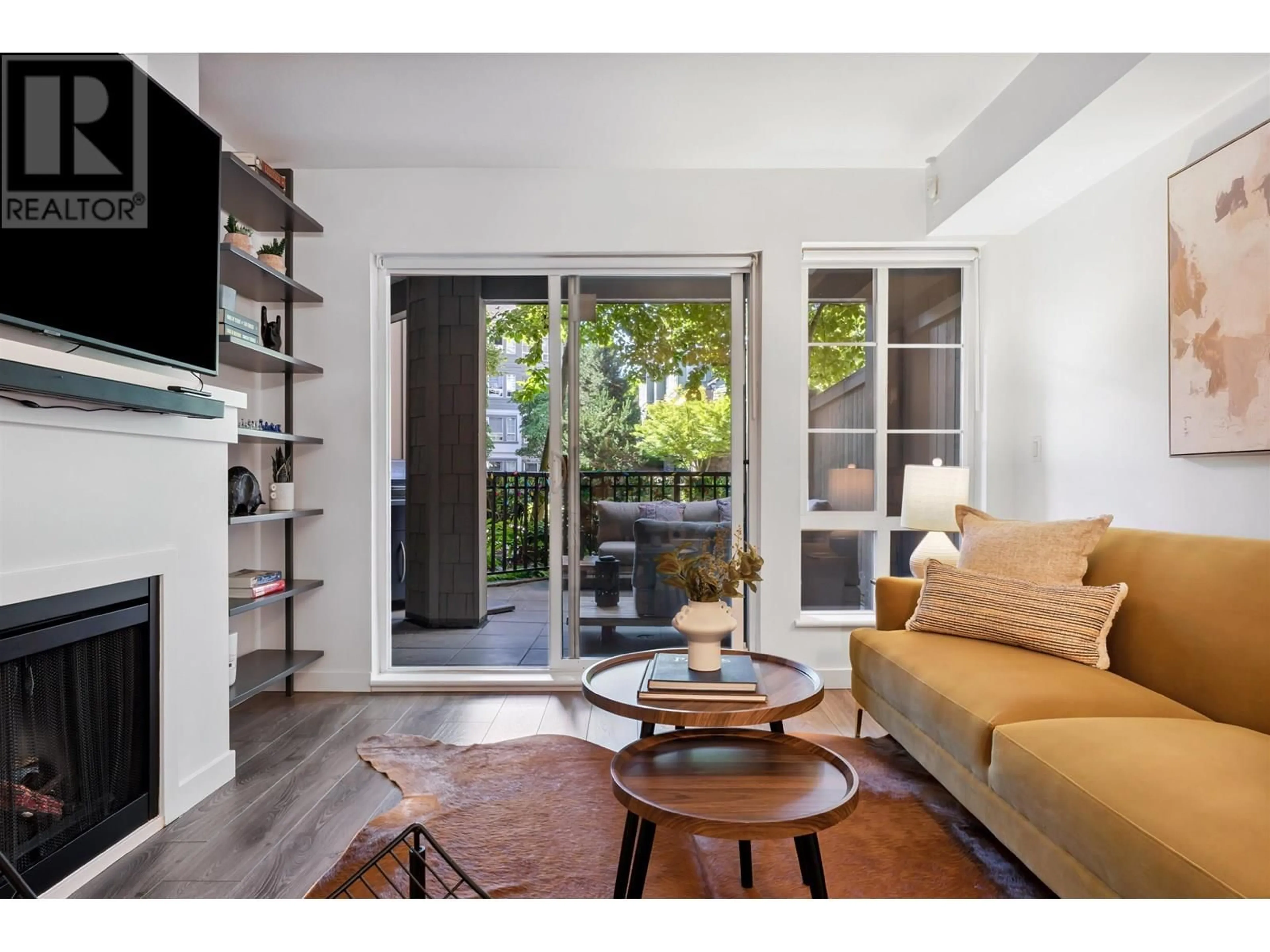 Living room with furniture, unknown for 115 - 9283 GOVERNMENT STREET, Burnaby British Columbia V3N0A5