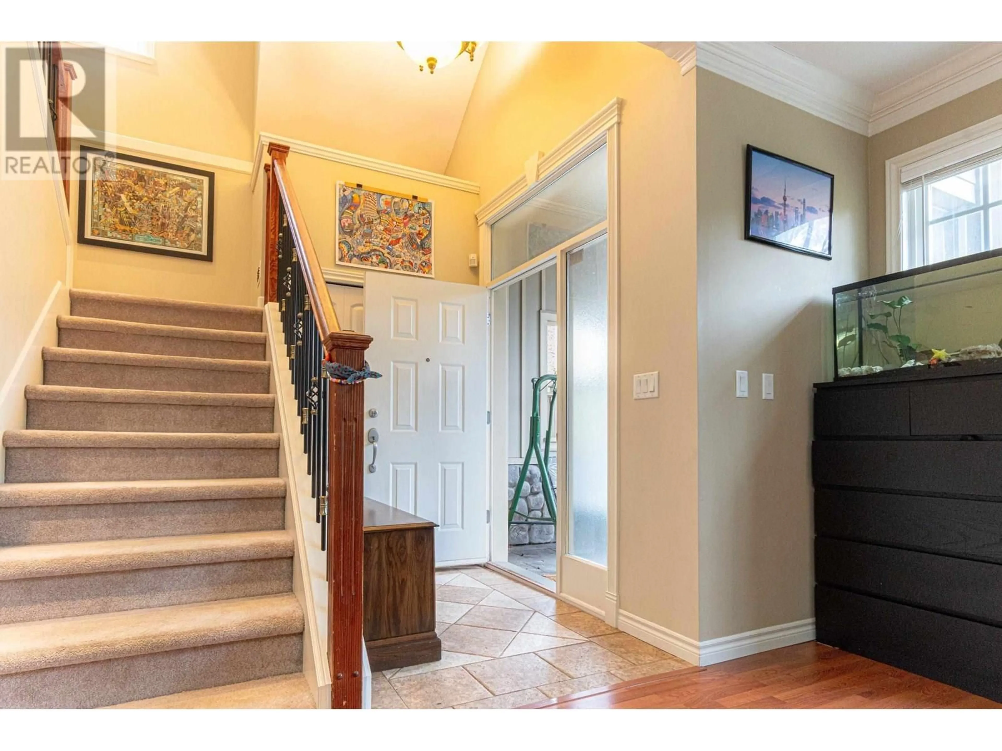 Indoor entryway for 7631 FRANCIS ROAD, Richmond British Columbia V6Y1A3