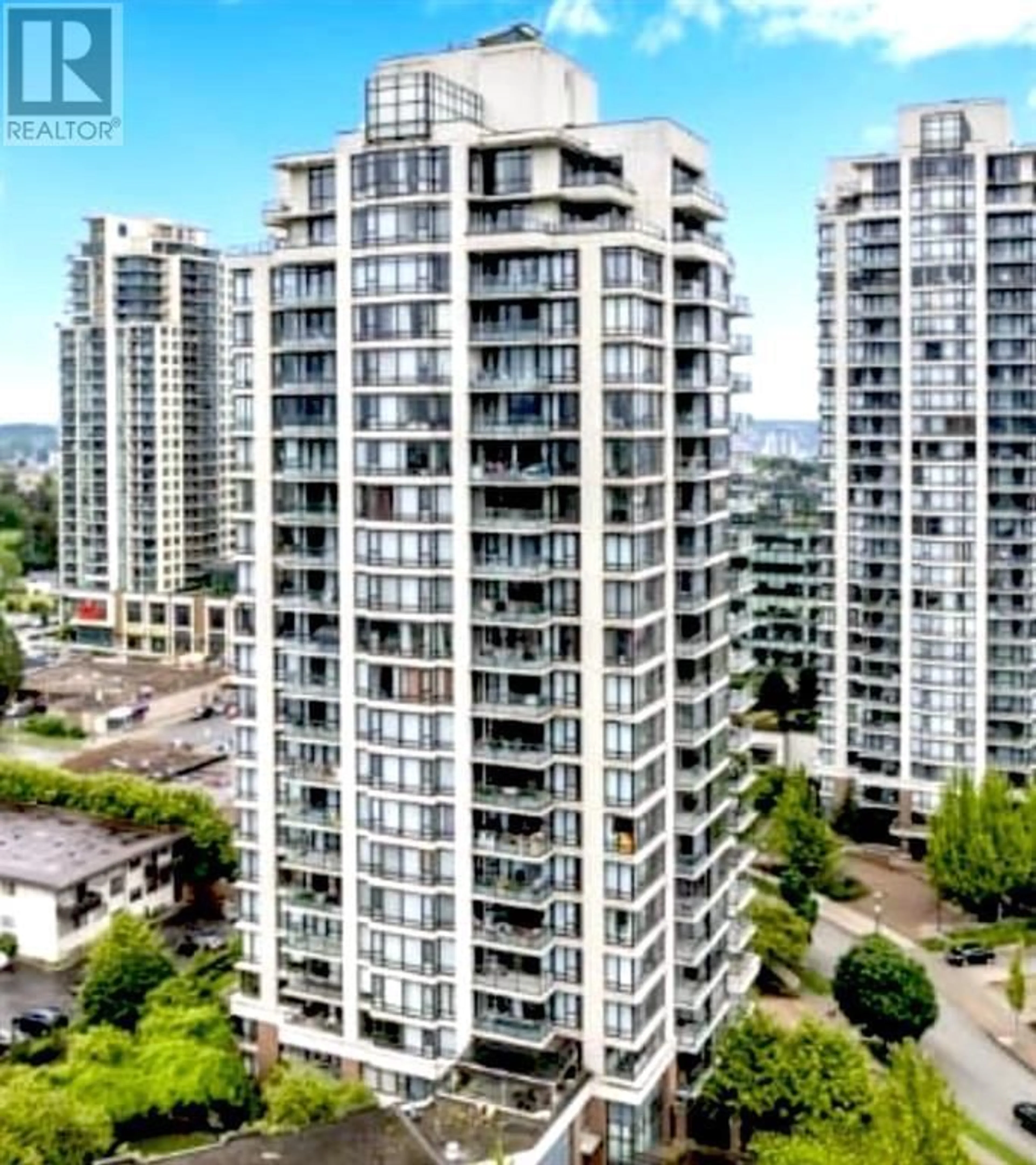 A pic from outside/outdoor area/front of a property/back of a property/a pic from drone, city buildings view from balcony for 607 - 7325 ARCOLA STREET, Burnaby British Columbia V5E0A8