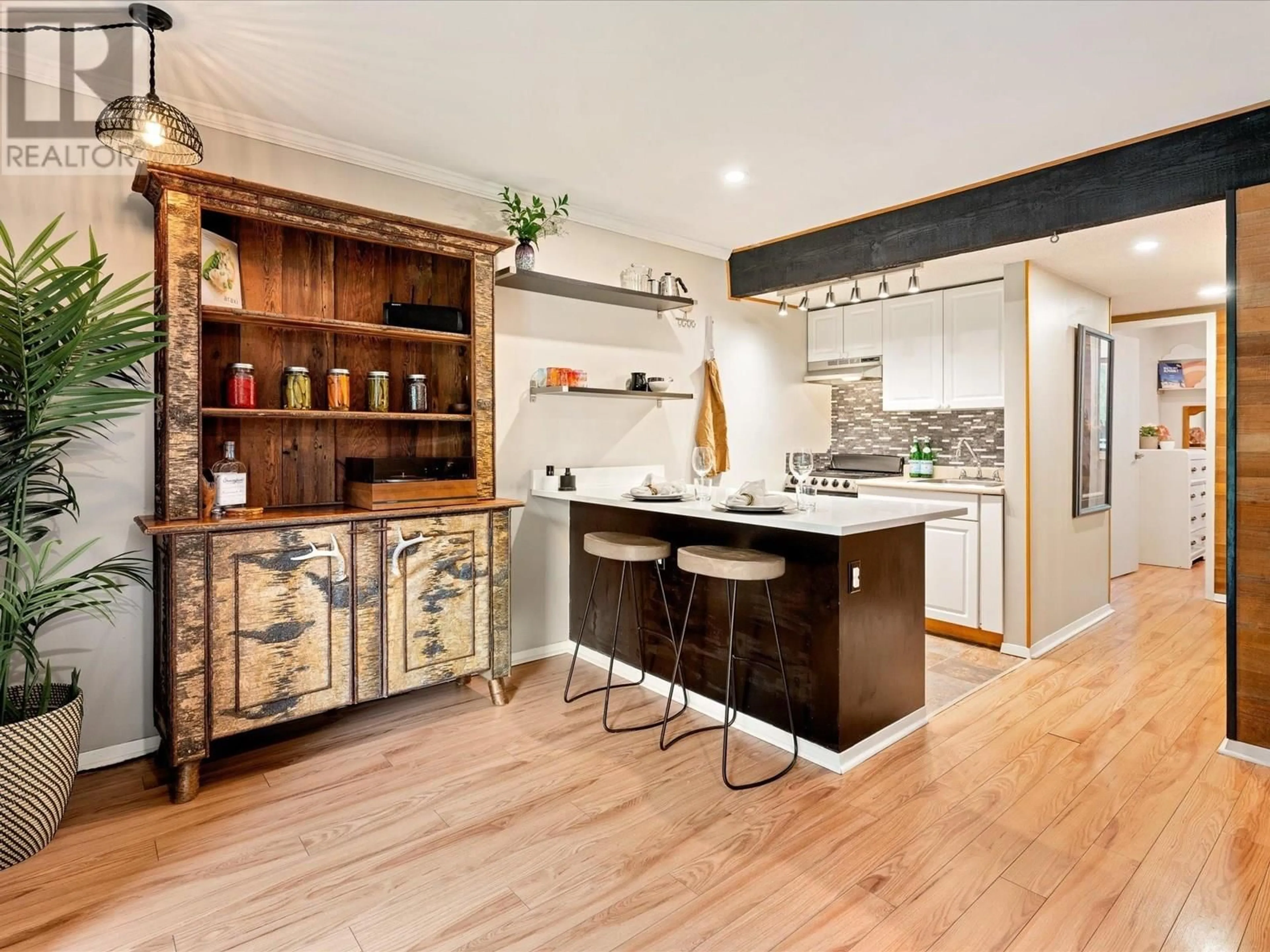Contemporary kitchen, unknown for 4 - 7001 NESTERS ROAD, Whistler British Columbia V8E0X1