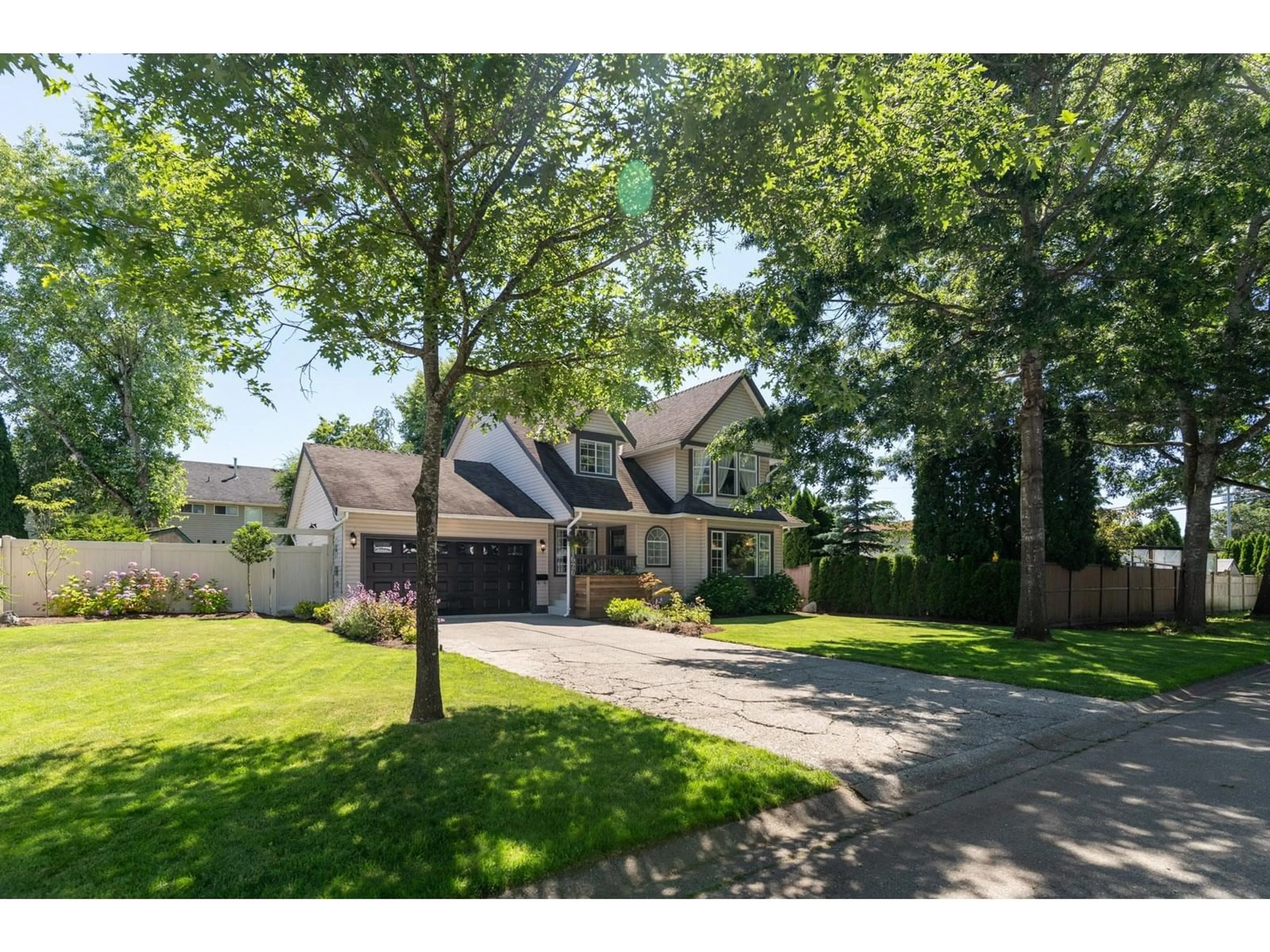A pic from outside/outdoor area/front of a property/back of a property/a pic from drone, street for 21626 50B, Langley British Columbia V3A8W8