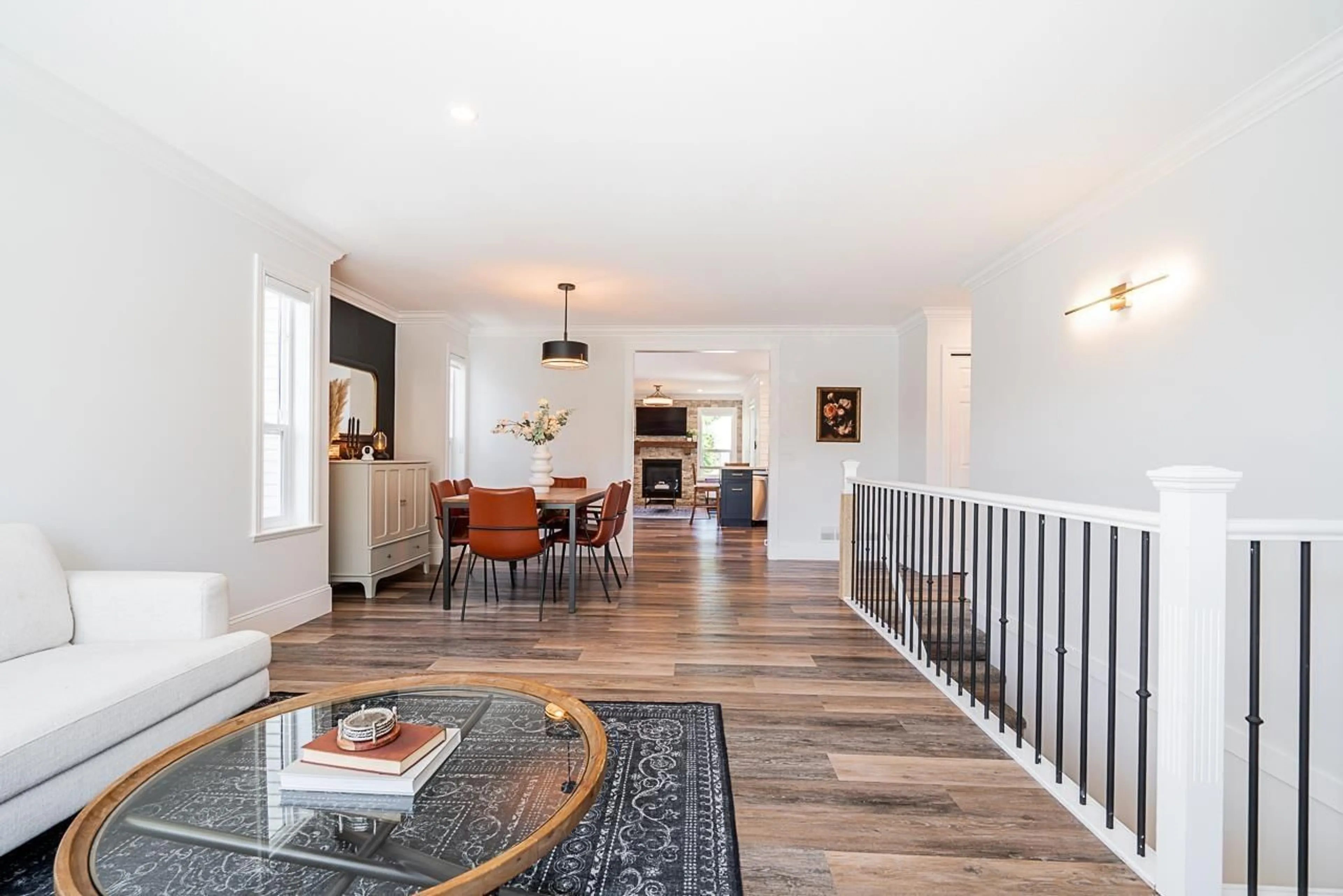 Indoor foyer for 32929 DESBRISAY, Mission British Columbia V2V7R2
