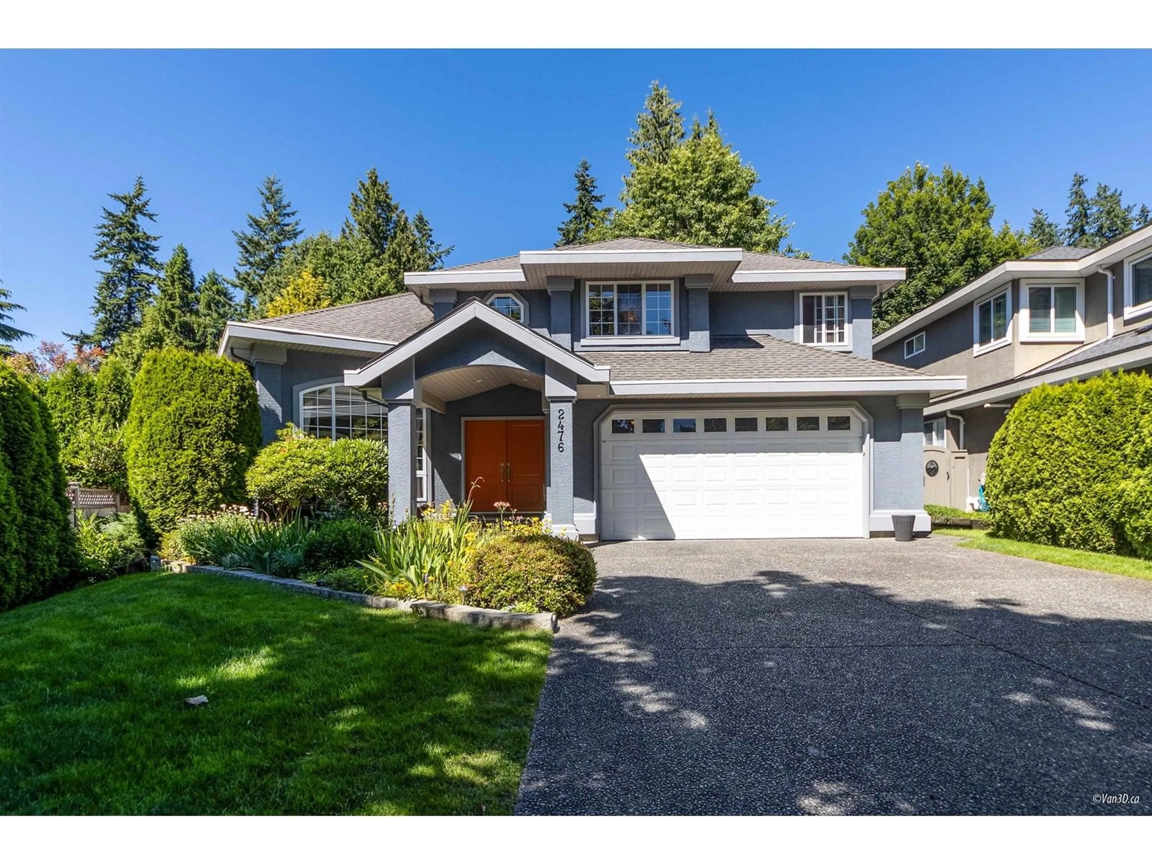 Home with vinyl exterior material, street for 2476 127B, Surrey British Columbia V4A8N8
