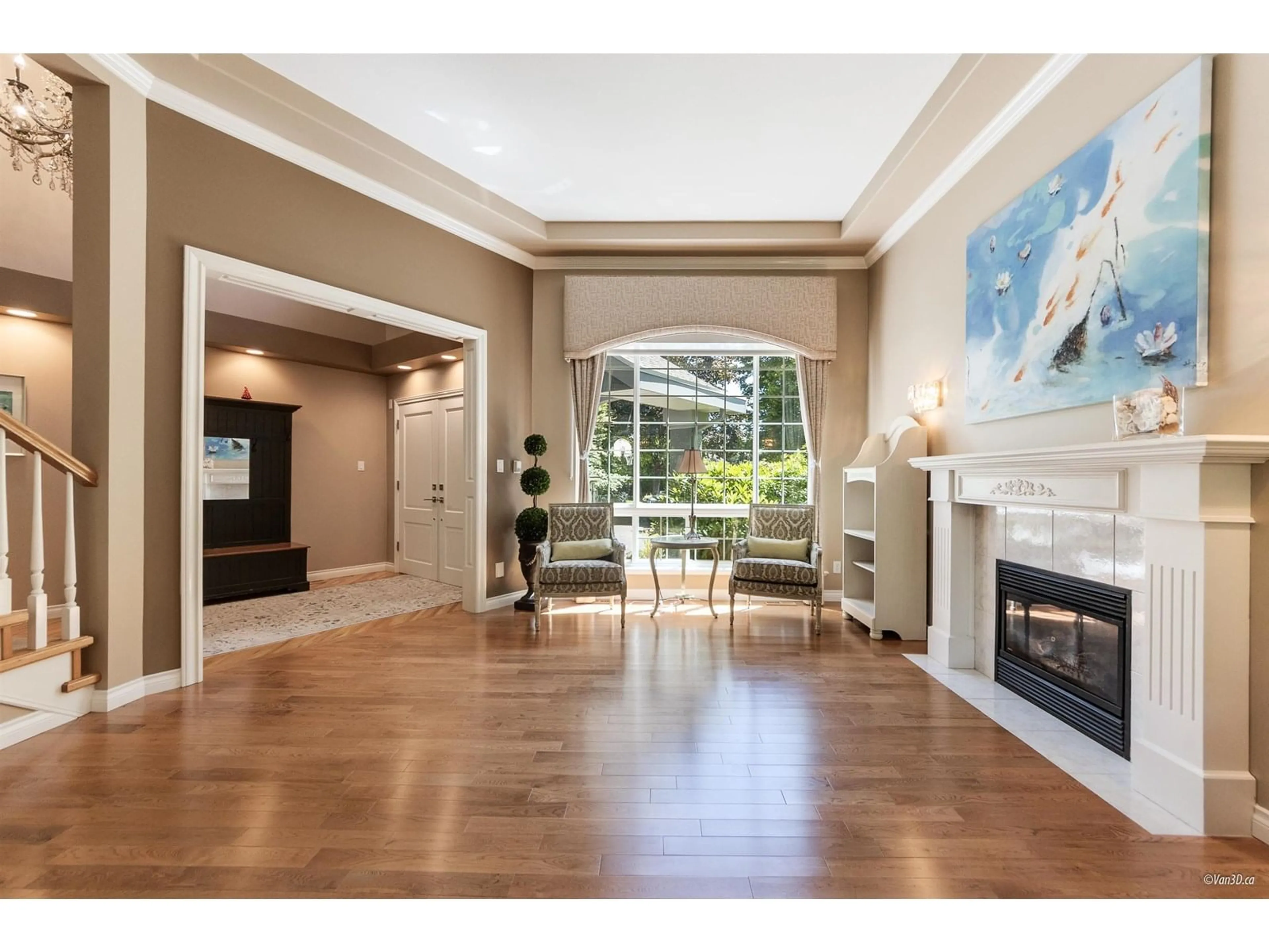 Indoor foyer for 2476 127B, Surrey British Columbia V4A8N8