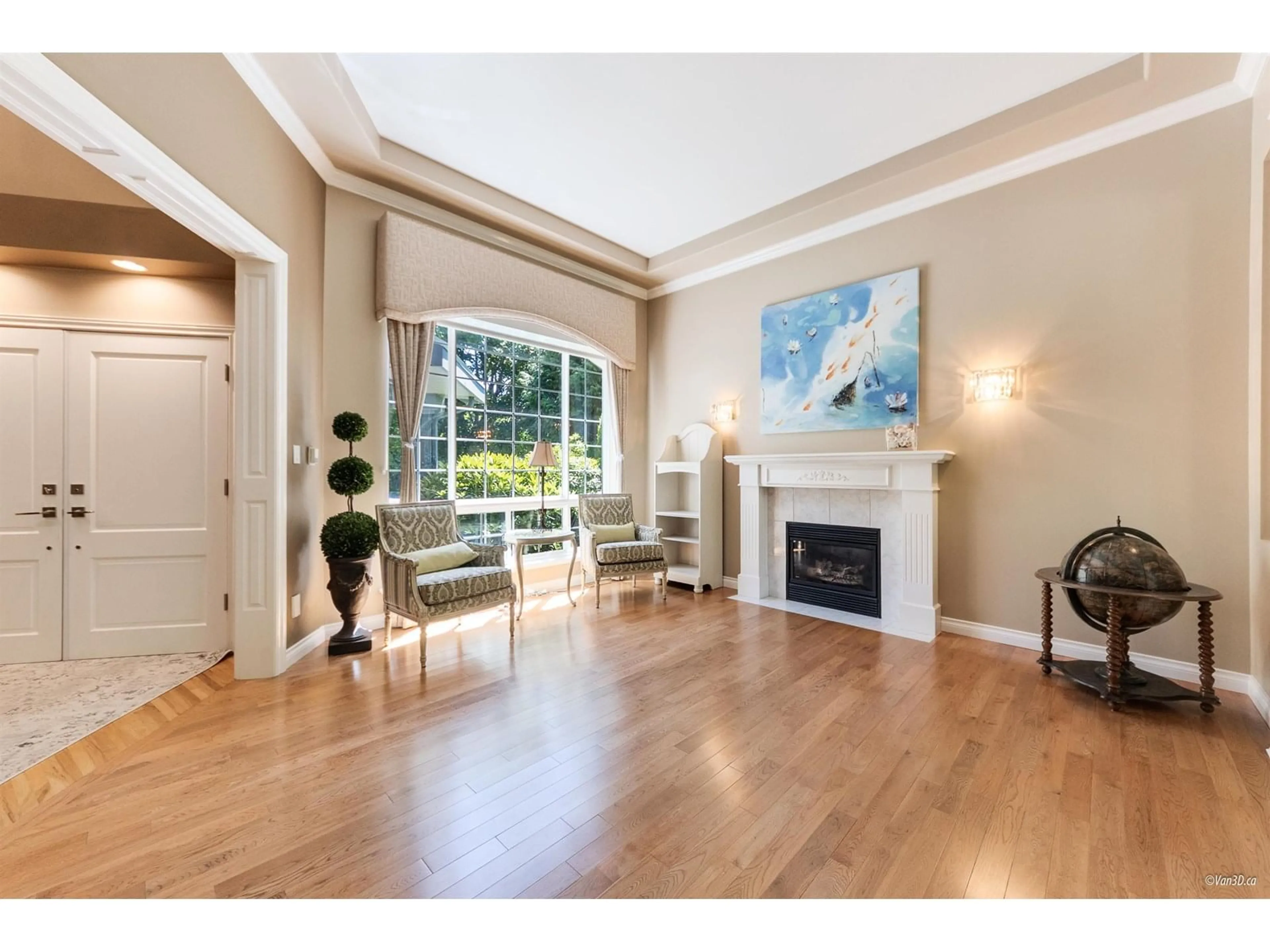 Living room with furniture, unknown for 2476 127B, Surrey British Columbia V4A8N8