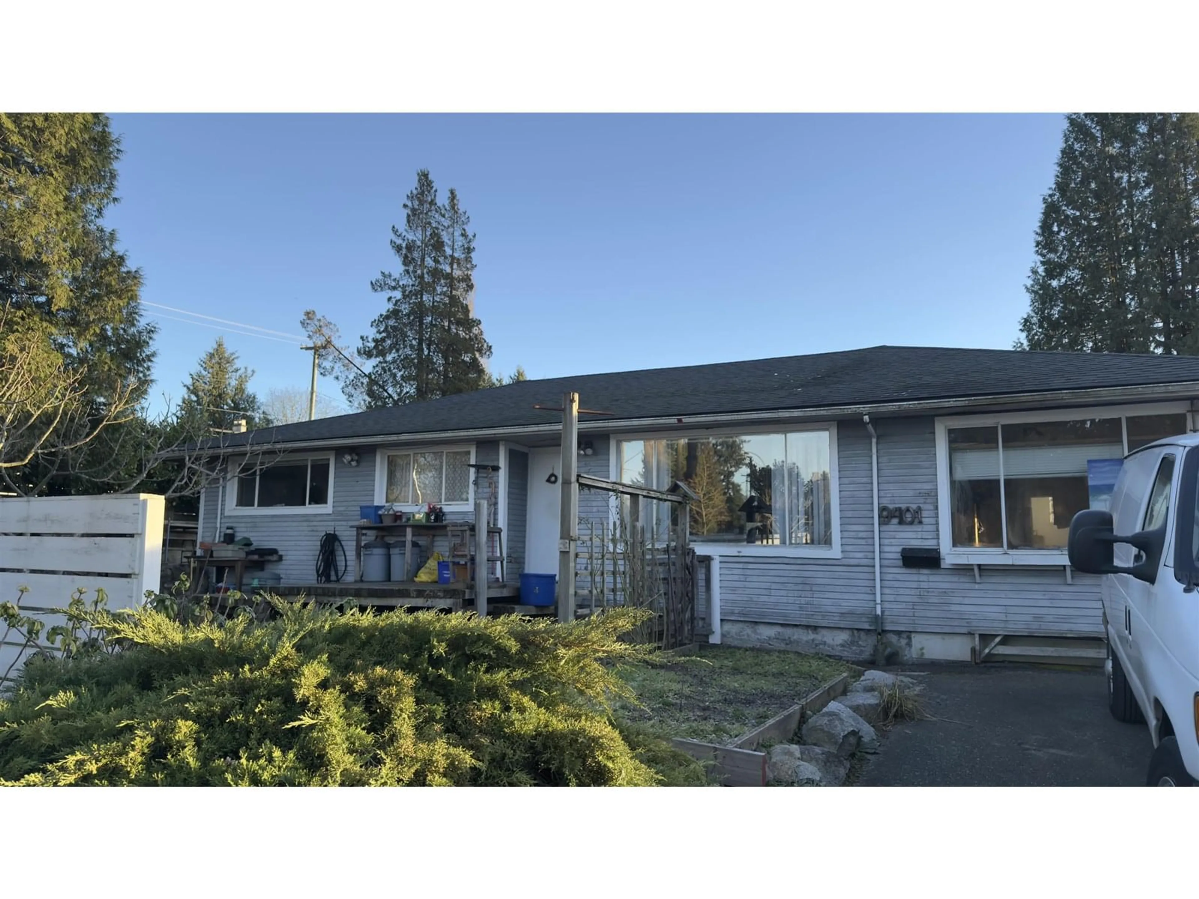 Home with vinyl exterior material, street for 9401 DAWSON, Delta British Columbia V4C5G7
