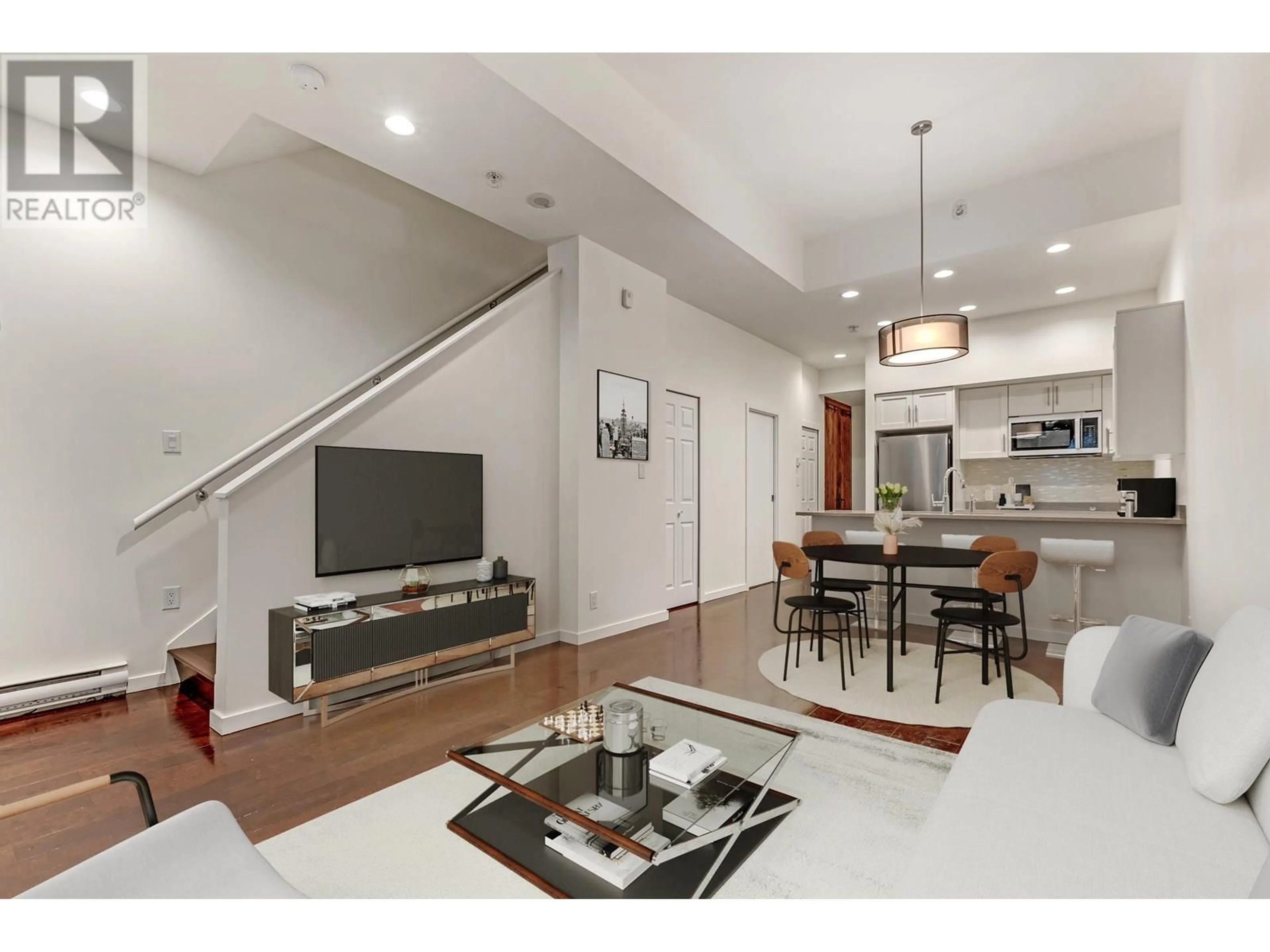Open concept kitchen, unknown for 102 REGIMENT SQUARE, Vancouver British Columbia V6B1W1