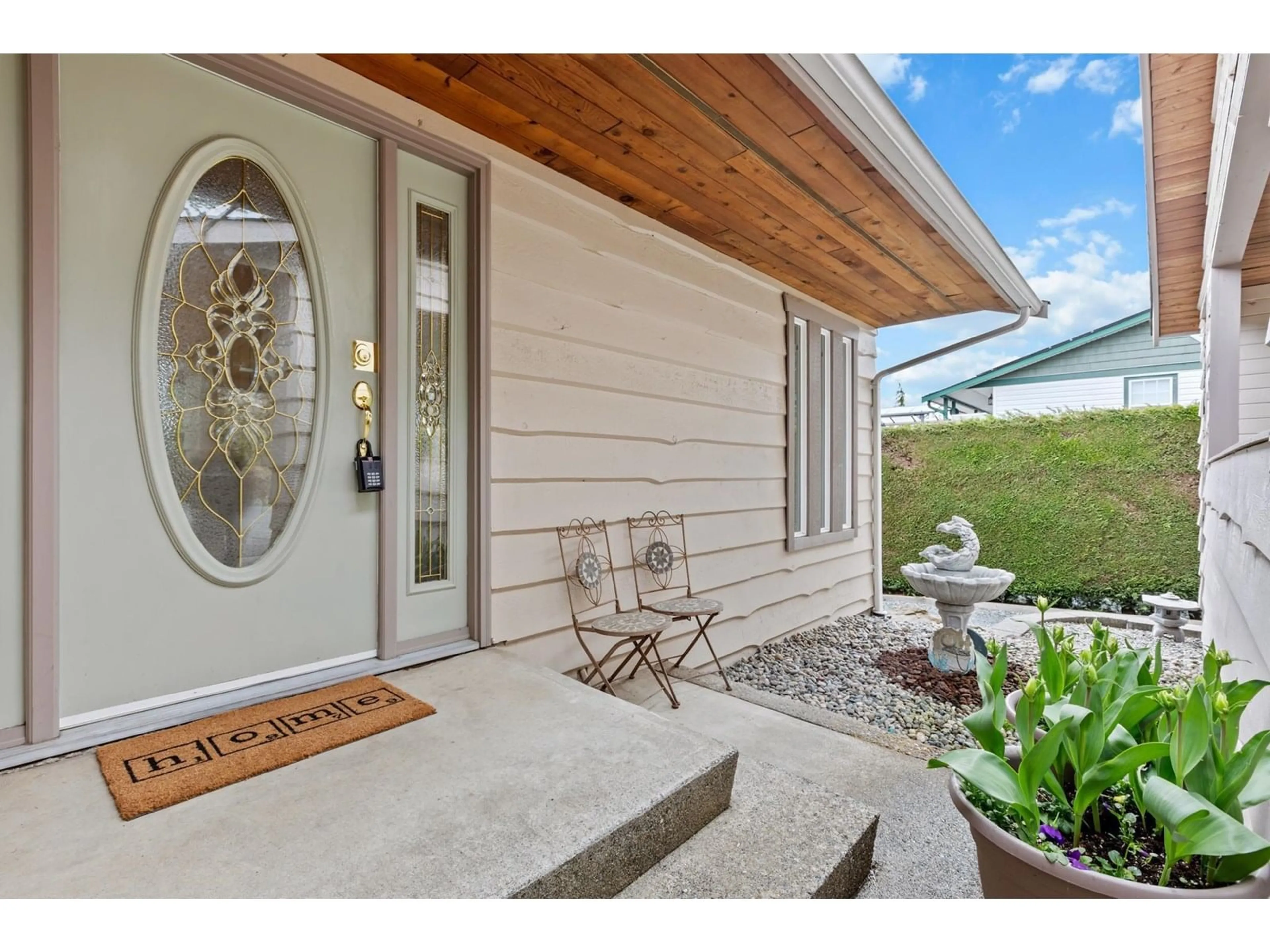 Indoor entryway for 29288 DUNCAN, Abbotsford British Columbia V4X1J5