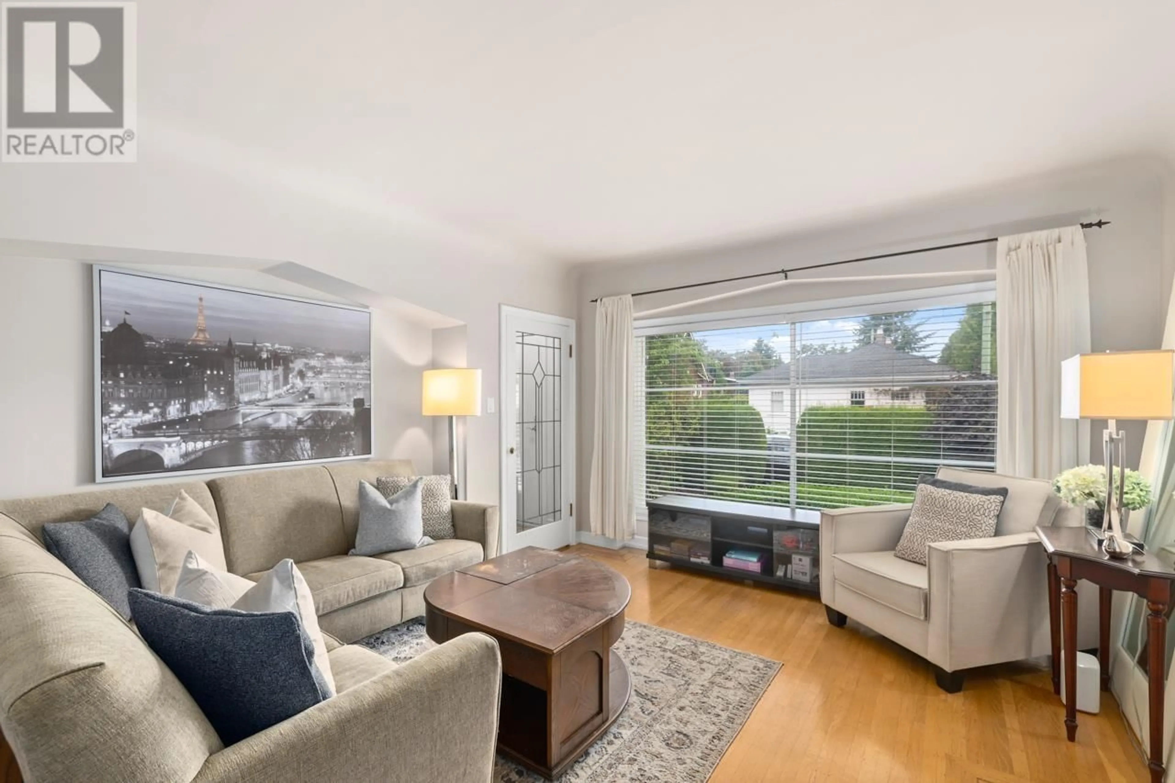 Living room with furniture, unknown for 3206 7TH AVENUE, Vancouver British Columbia V6K2A2