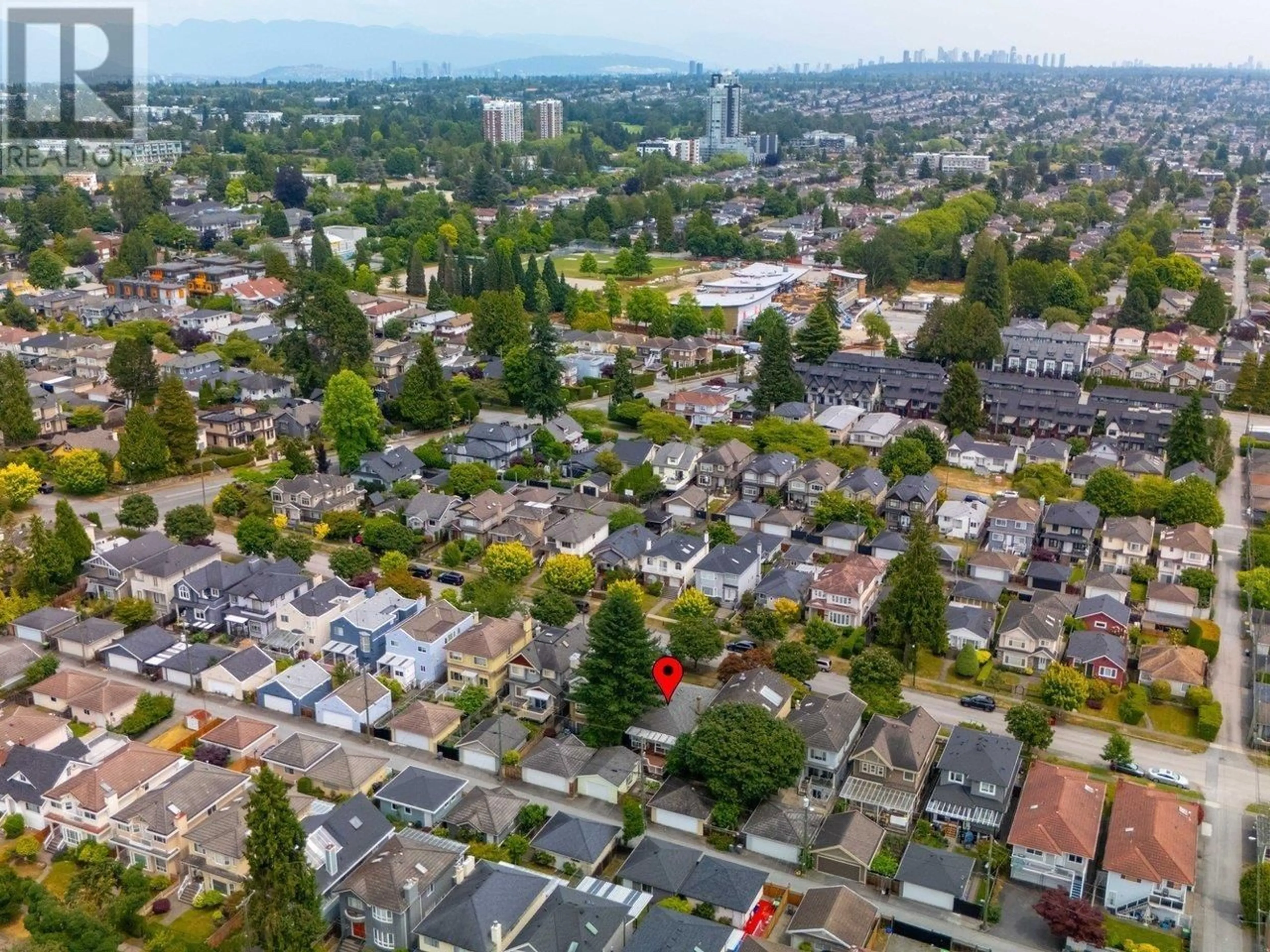 A pic from outside/outdoor area/front of a property/back of a property/a pic from drone, city buildings view from balcony for 7891 SELKIRK STREET, Vancouver British Columbia V6P4H5