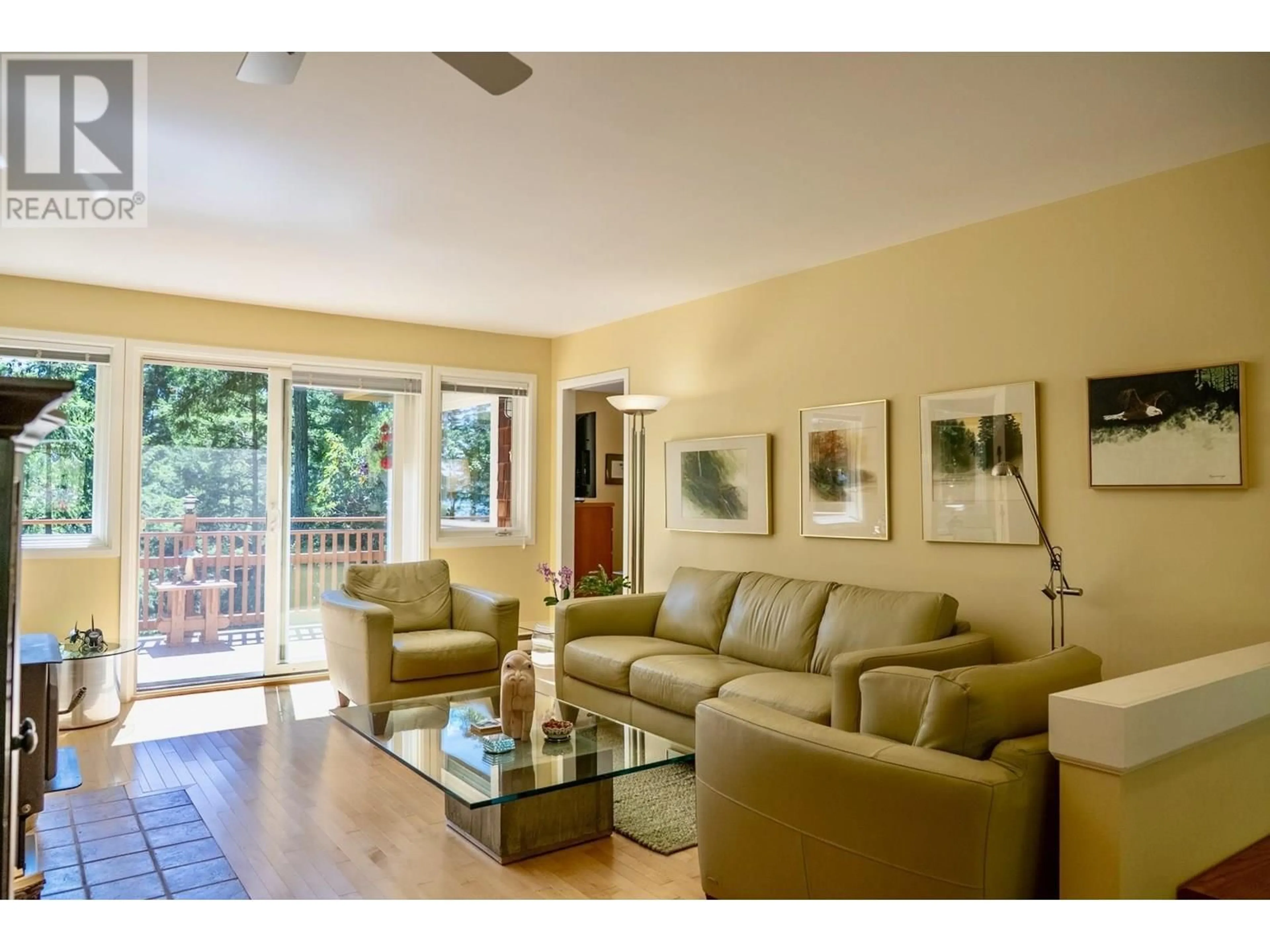 Living room with furniture, wood/laminate floor for 2622 LIGHTHOUSE LANE, Pender Island British Columbia V0N2M2
