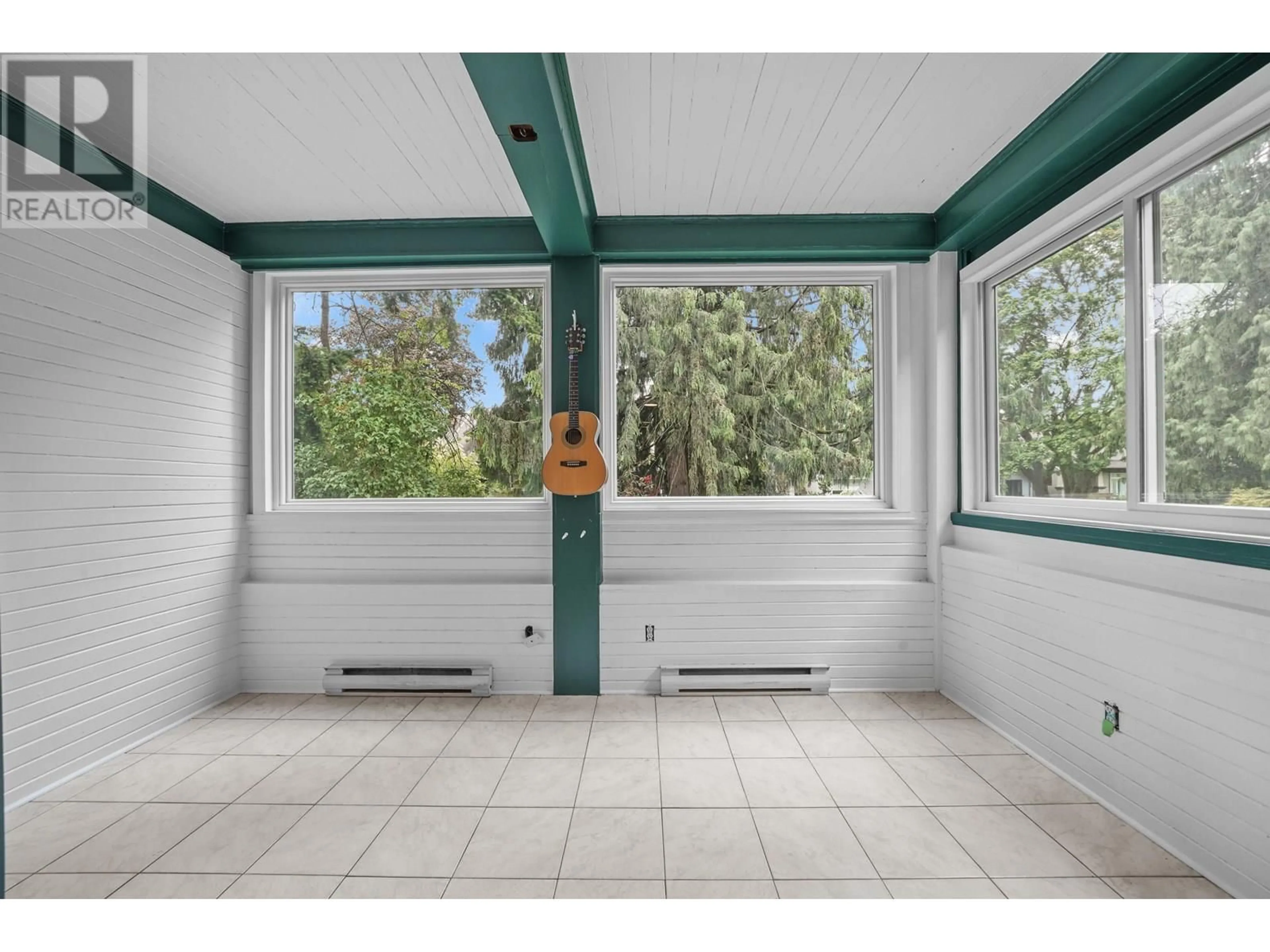 Indoor foyer for 3535- - 3539 3RD AVENUE, Vancouver British Columbia V6R1L8